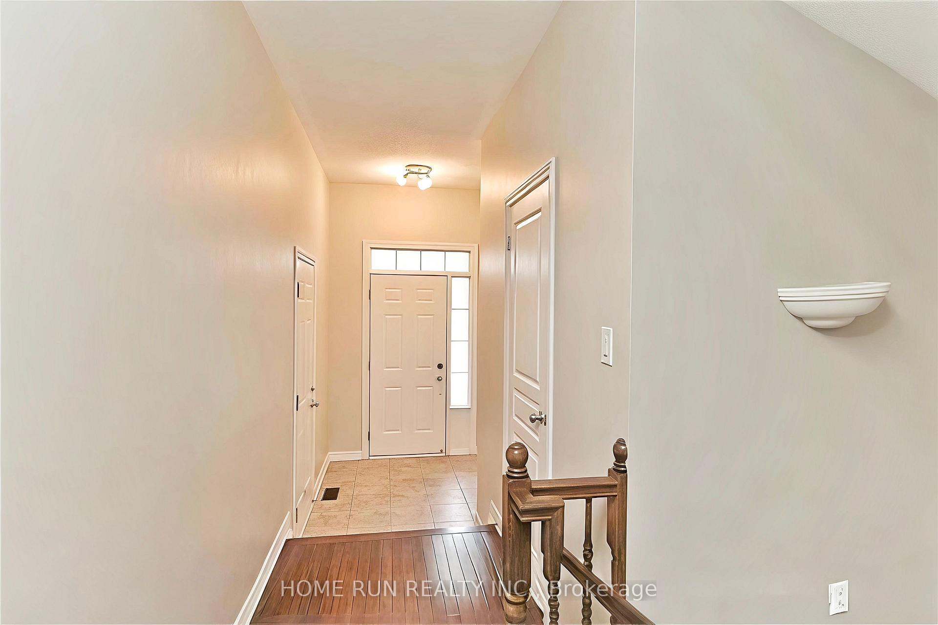 Photo 2 of 270 Jersey Tea Circle, Ottawa, Riverside South/Gloucester Glen — HOMEH