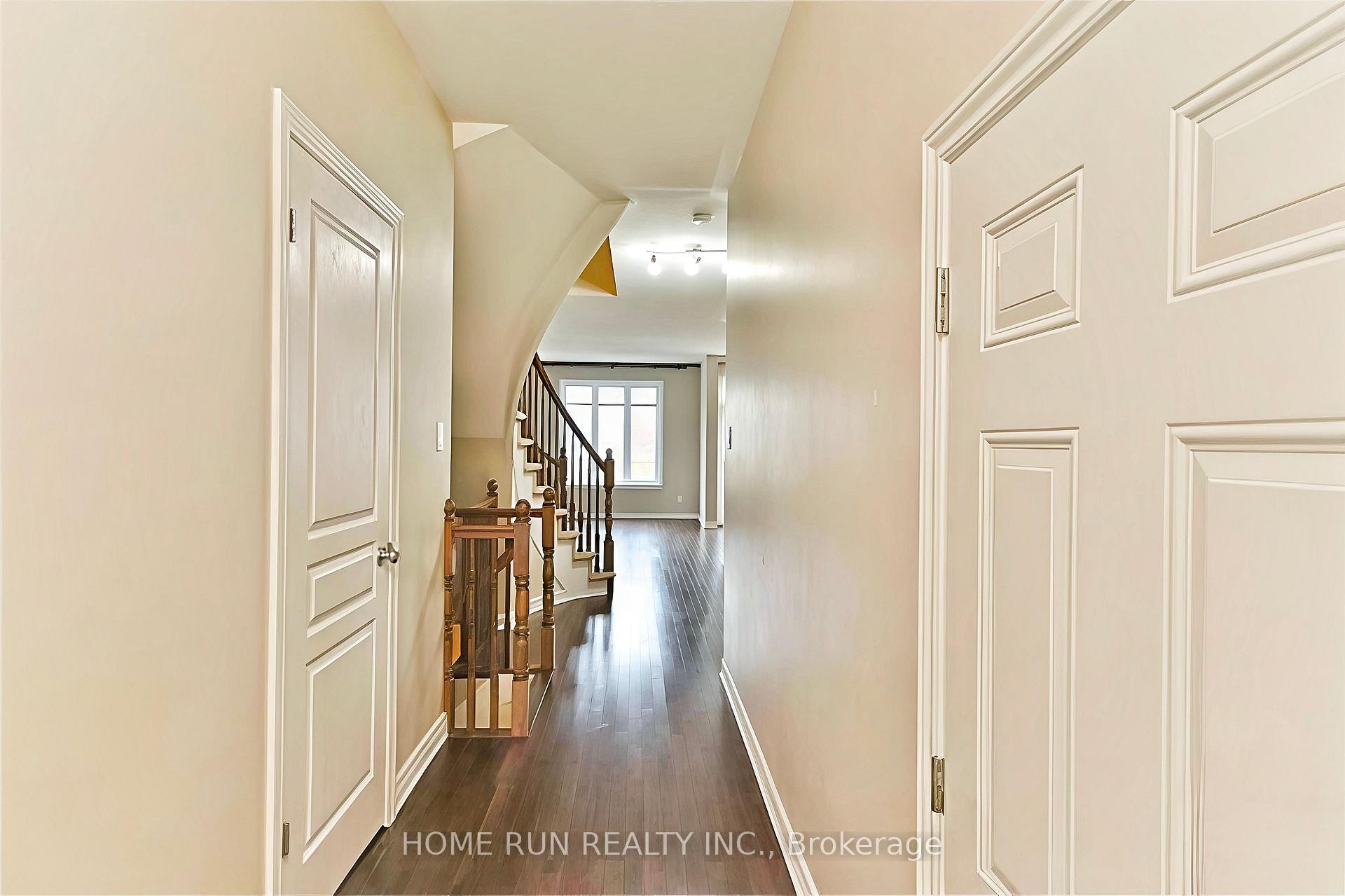 Photo 3 of 270 Jersey Tea Circle, Ottawa, Riverside South/Gloucester Glen — HOMEH