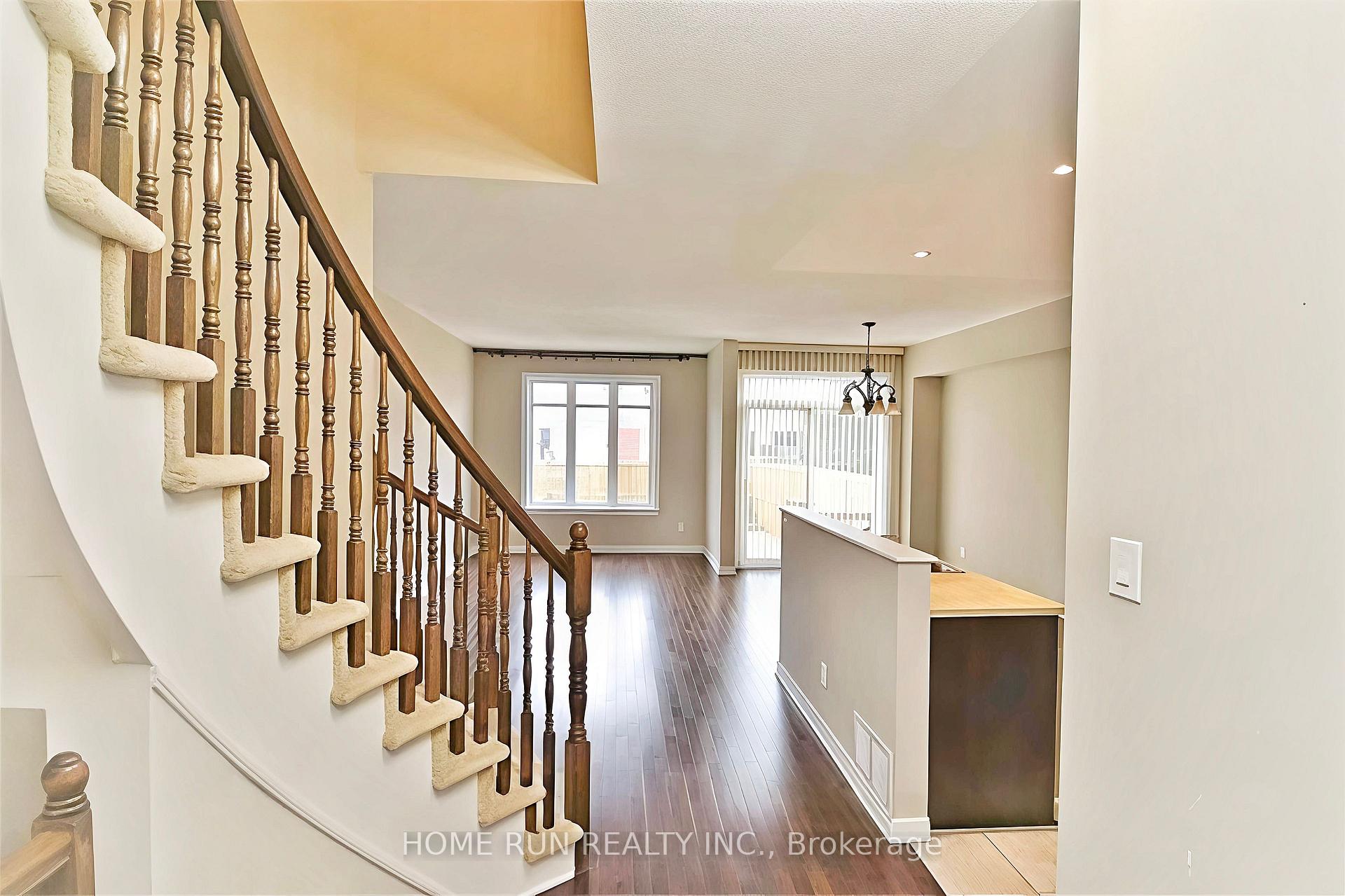 Photo 4 of 270 Jersey Tea Circle, Ottawa, Riverside South/Gloucester Glen — HOMEH