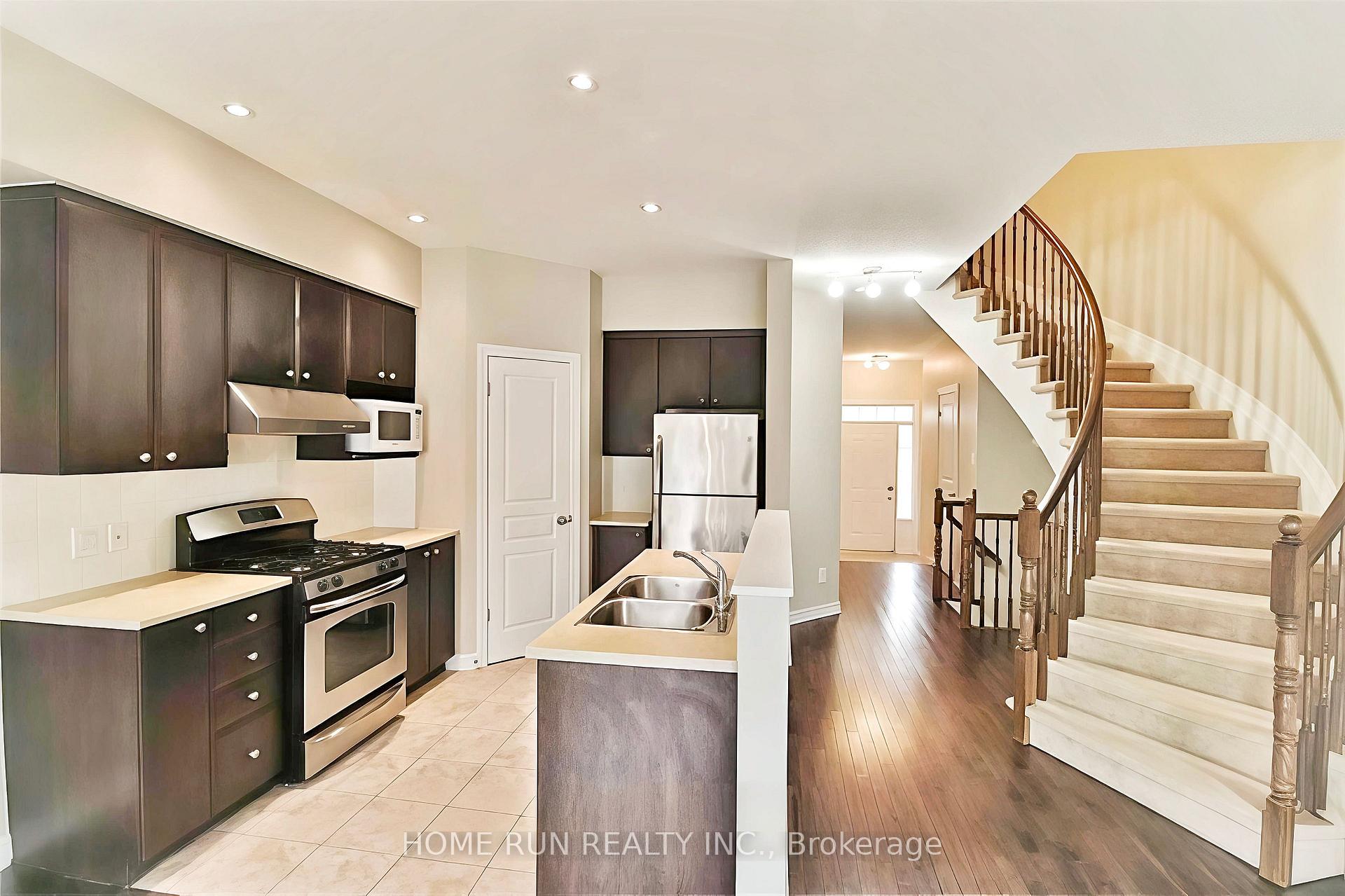 Photo 8 of 270 Jersey Tea Circle, Ottawa, Riverside South/Gloucester Glen — HOMEH