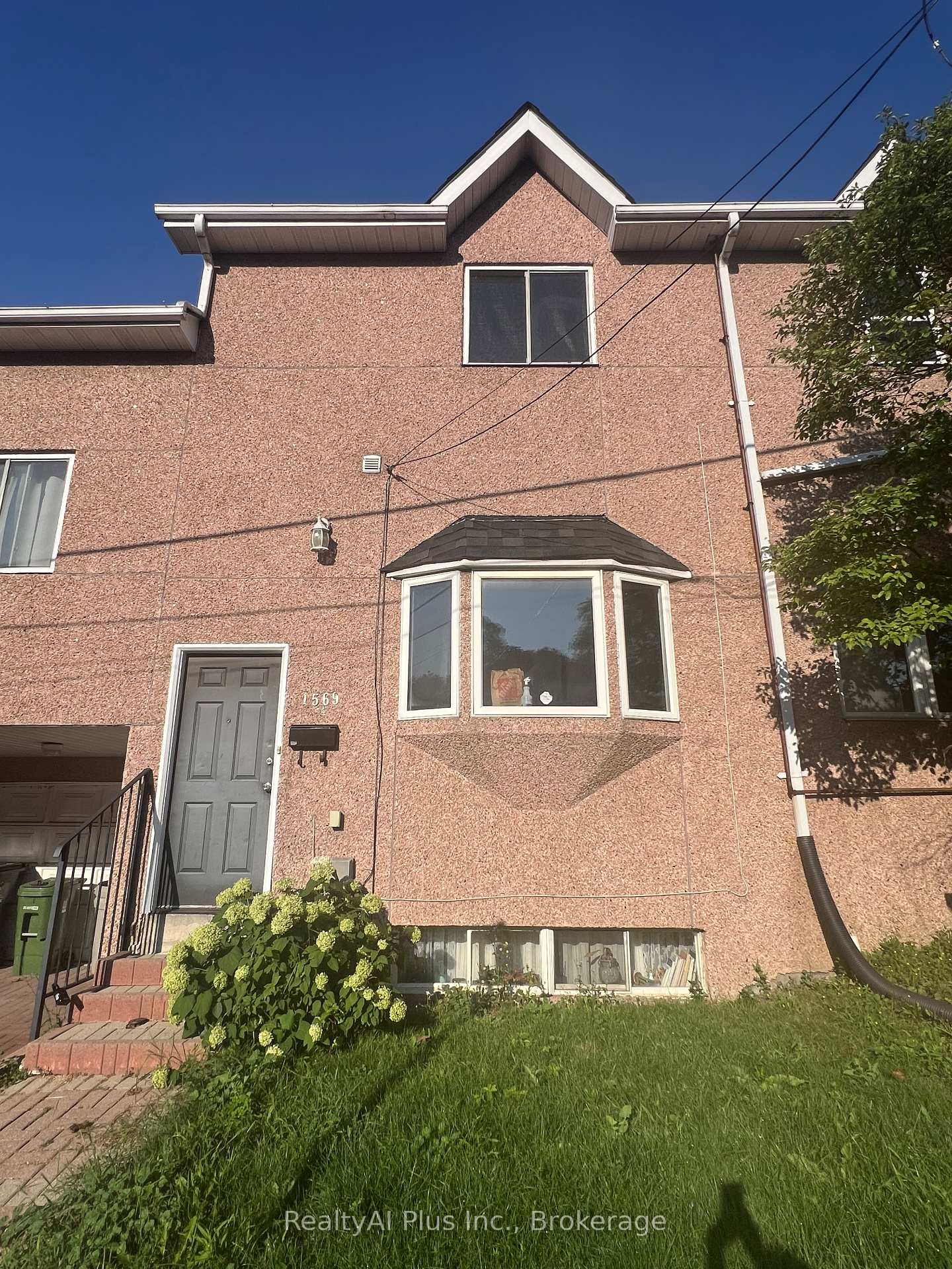 Photo 1 of 1569A Kingston Road, Scarborough, Birchcliffe-Cliffside — HOMEH