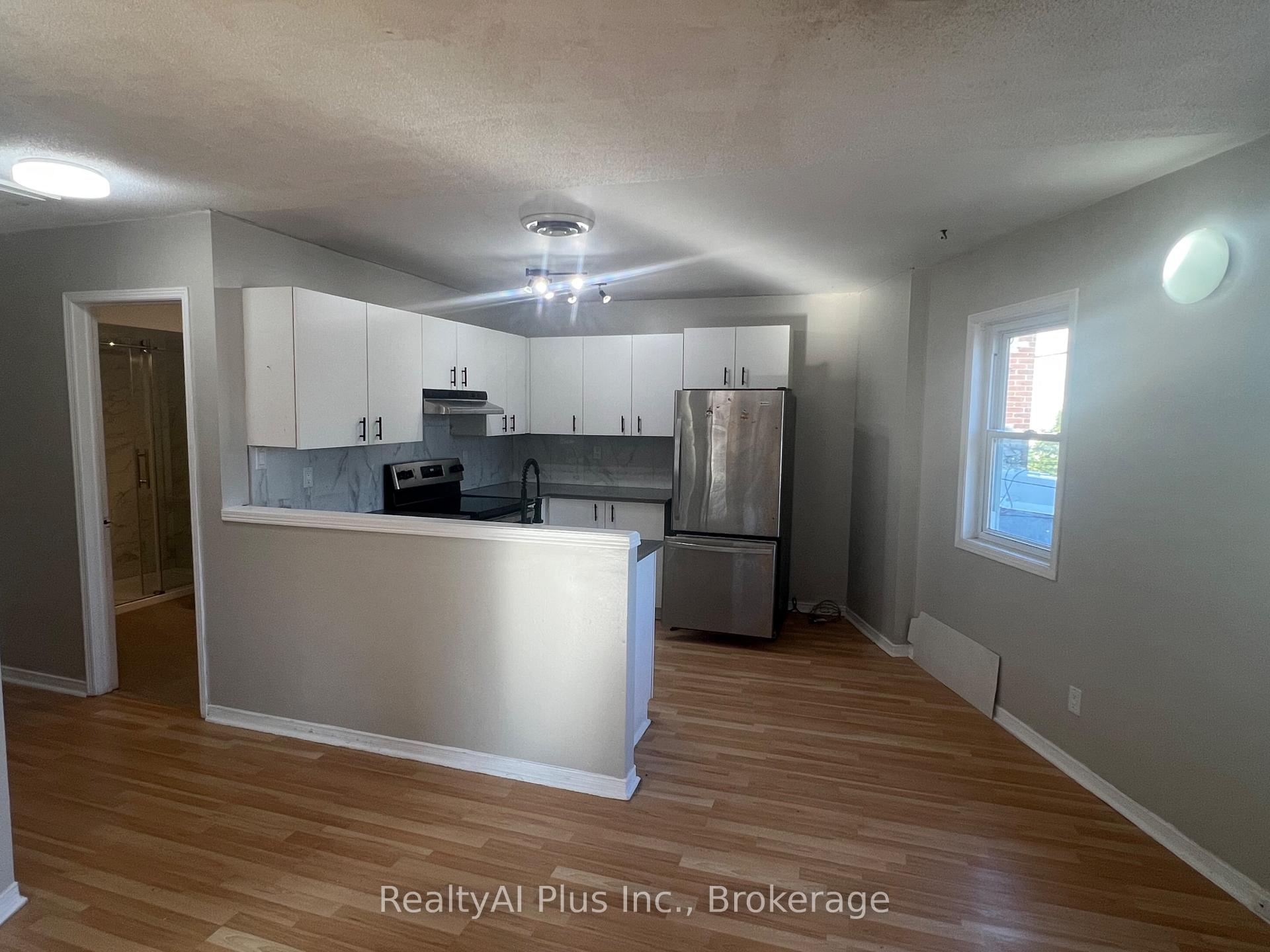 Photo 7 of 1569A Kingston Road, Scarborough, Birchcliffe-Cliffside — HOMEH