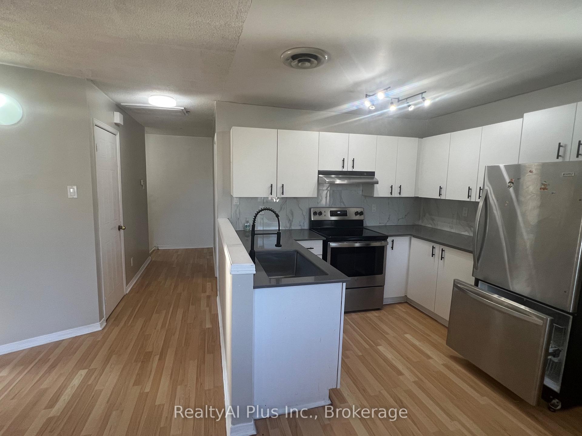 Photo 8 of 1569A Kingston Road, Scarborough, Birchcliffe-Cliffside — HOMEH