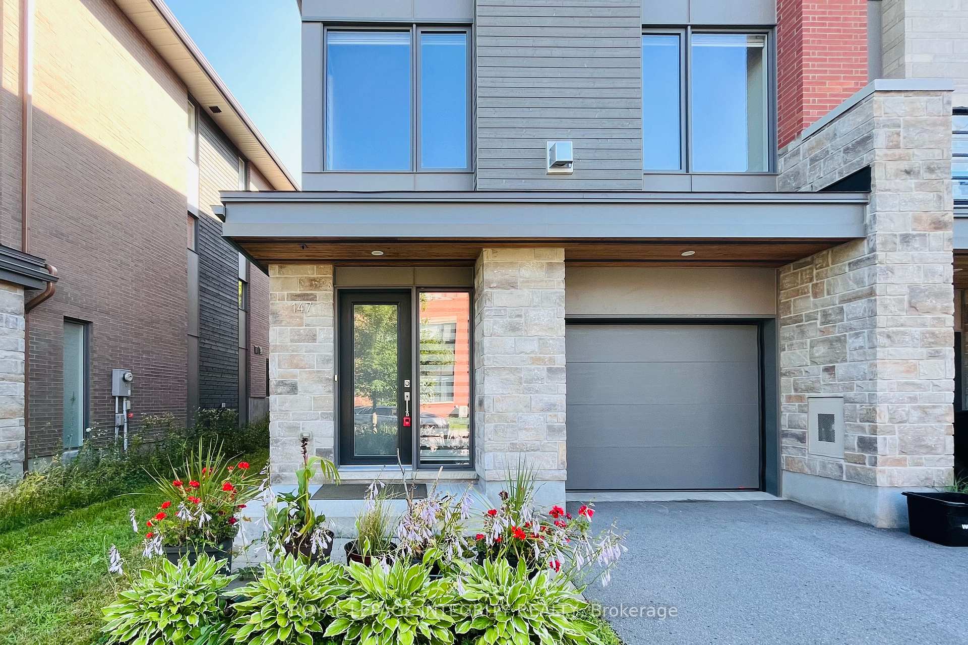 Photo 3 of 147 Boundstone Way, Ottawa, Kanata - Kanata Lakes/Heritage Hills — HOMEH