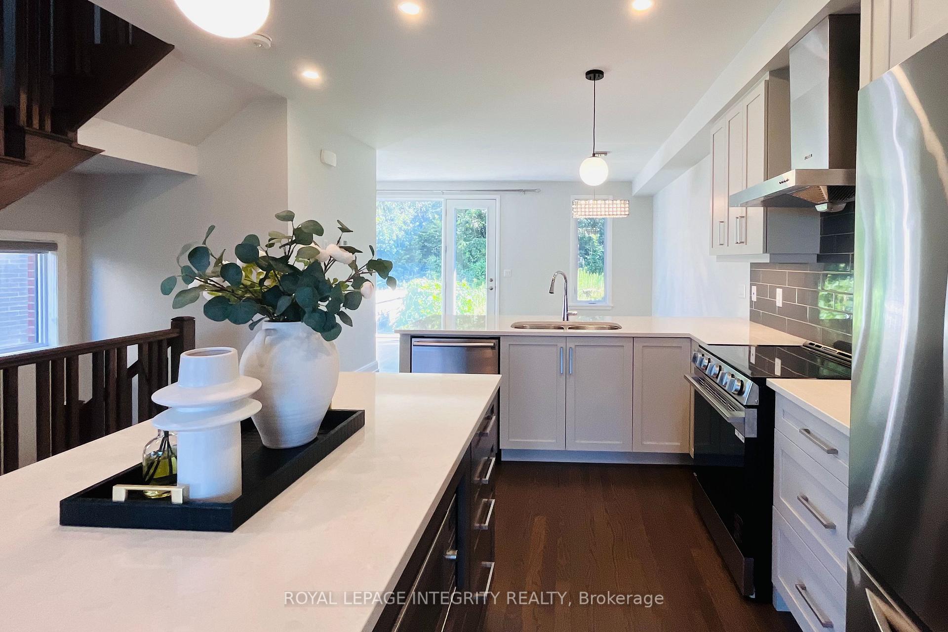Photo 8 of 147 Boundstone Way, Ottawa, Kanata - Kanata Lakes/Heritage Hills — HOMEH
