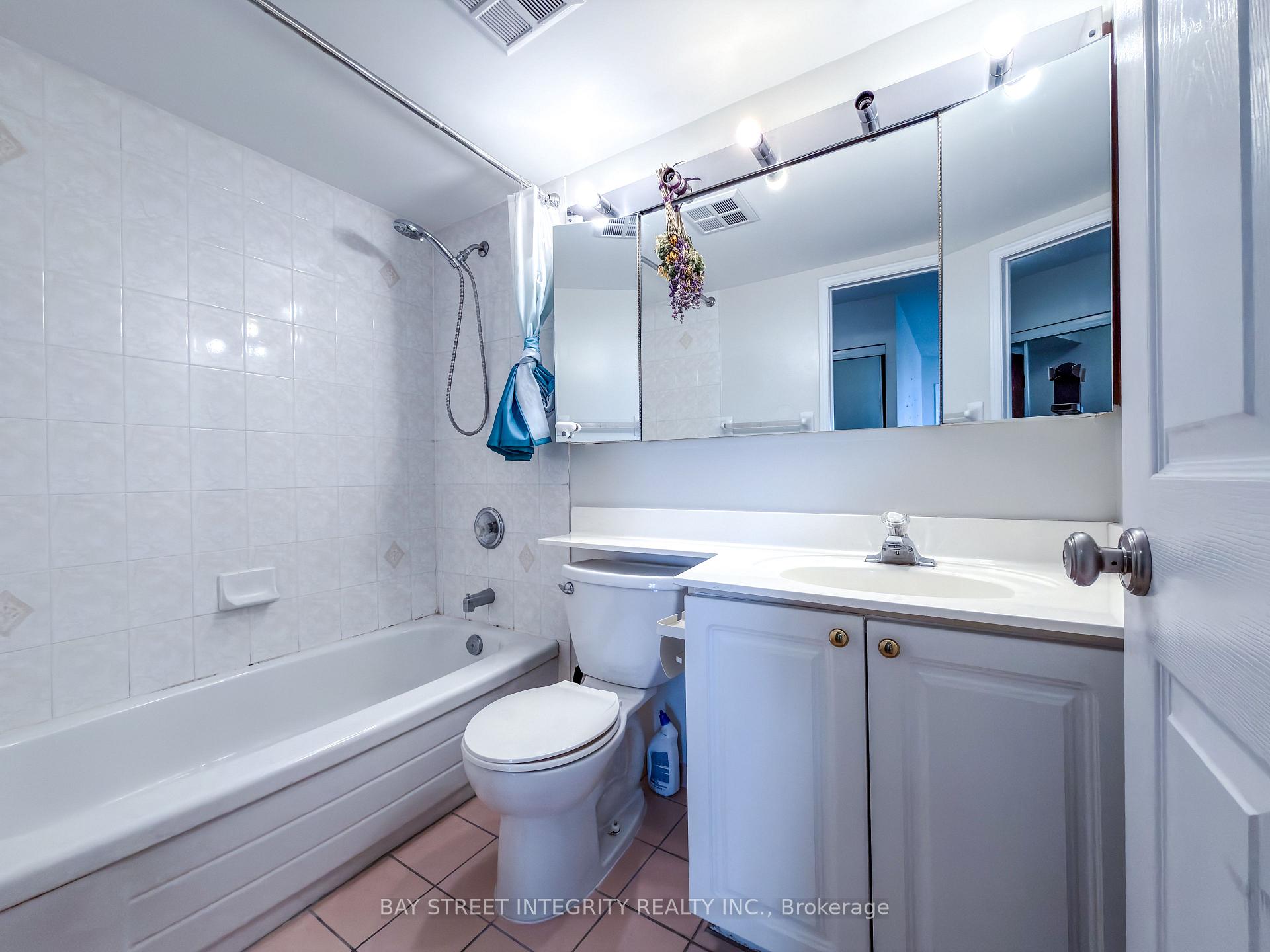 Photo 15 of Unit Lph13, 39 Pemberton Avenue, North York, Newtonbrook East — HOMEH