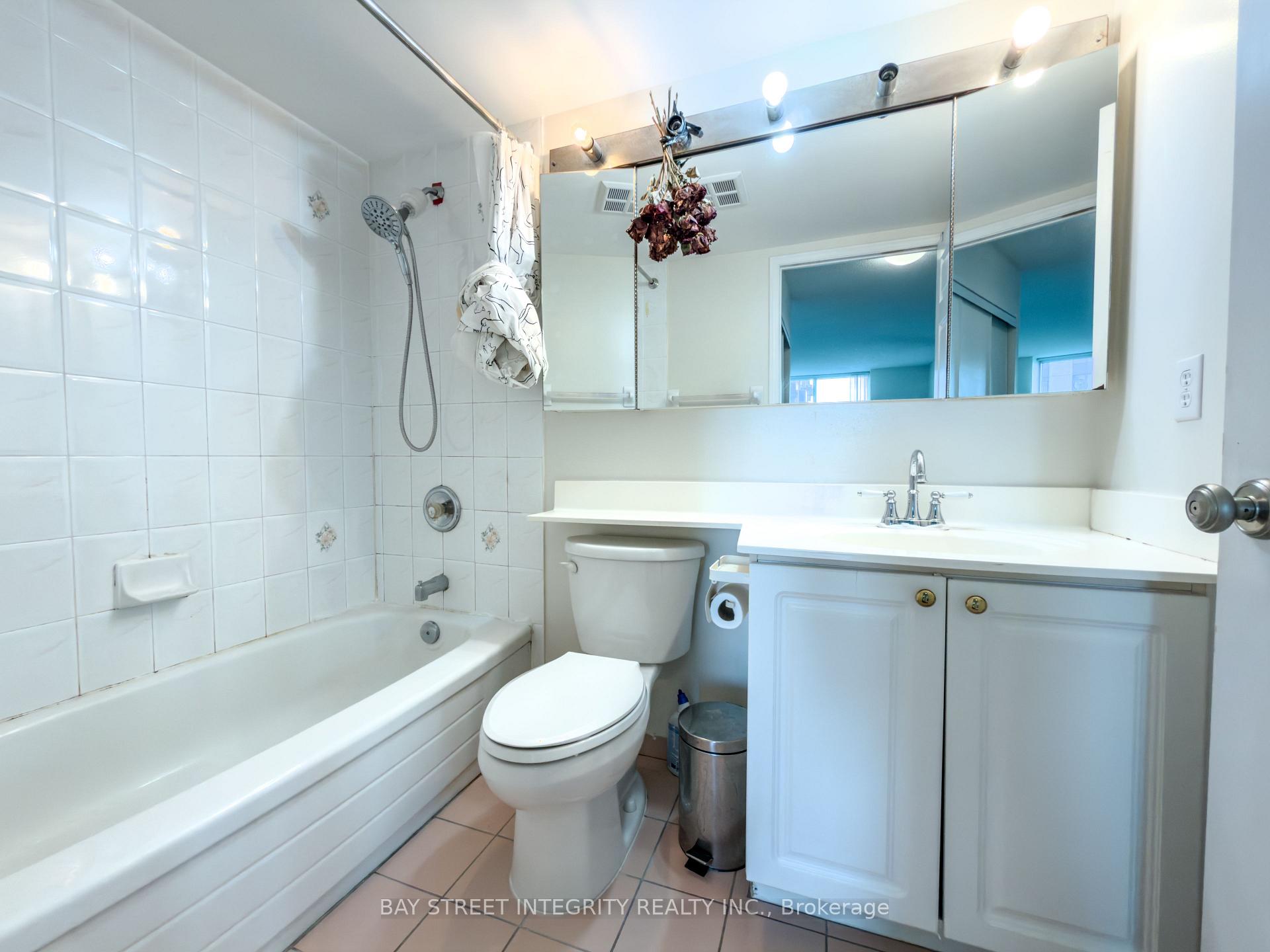 Photo 19 of Unit Lph13, 39 Pemberton Avenue, North York, Newtonbrook East — HOMEH
