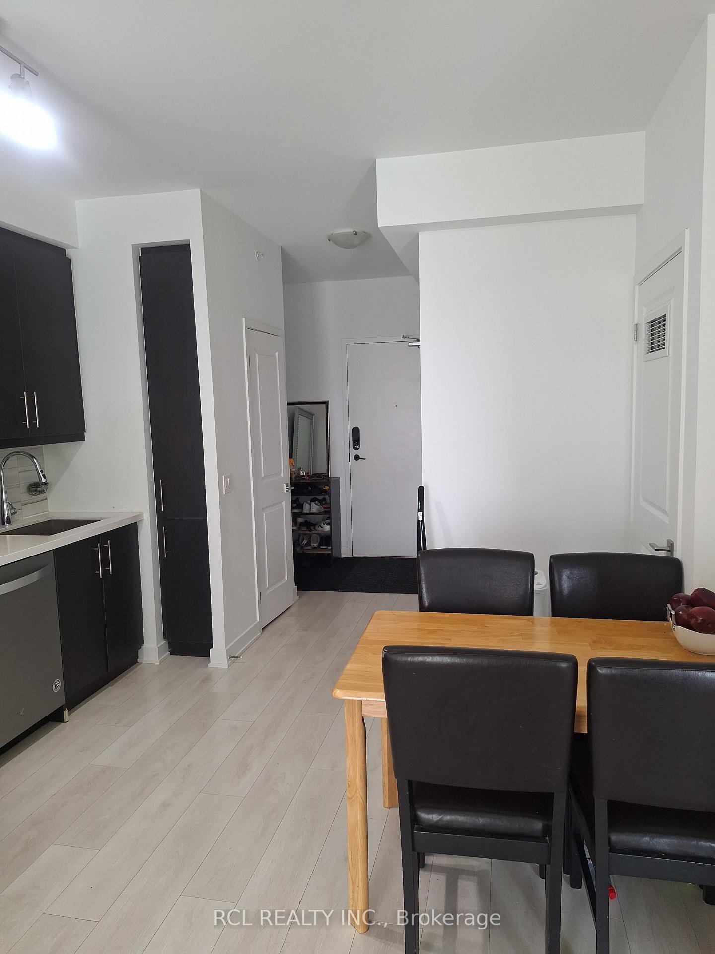 Photo 6 of Unit 1806, 85 Oneida Crescent, Richmond Hill, Langstaff — HOMEH
