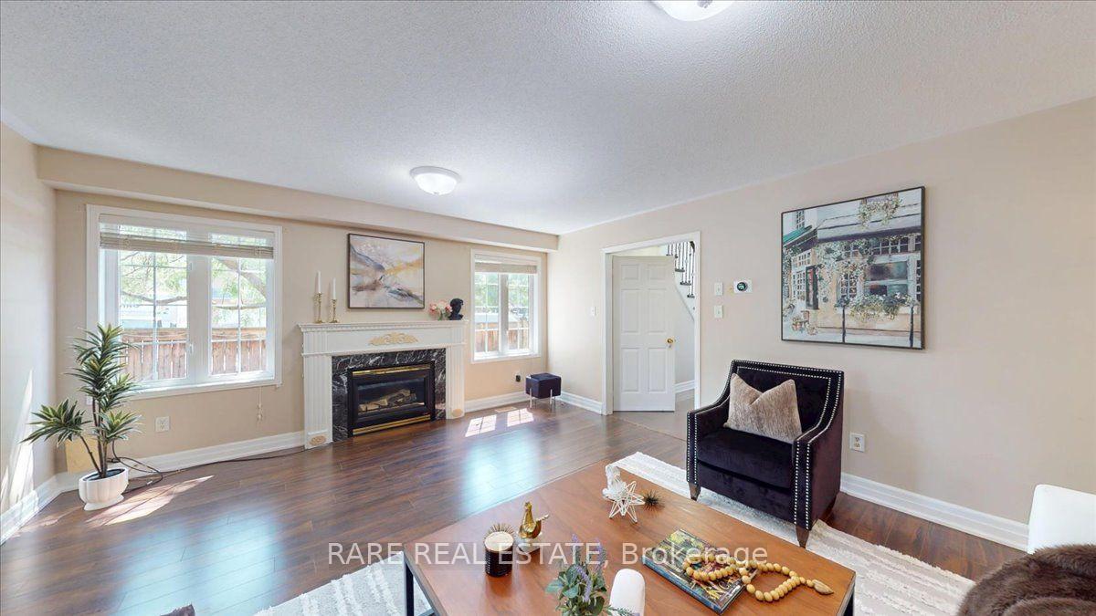 Photo 4 of 1825 Hobson Drive, Burlington, Uptown — HOMEH