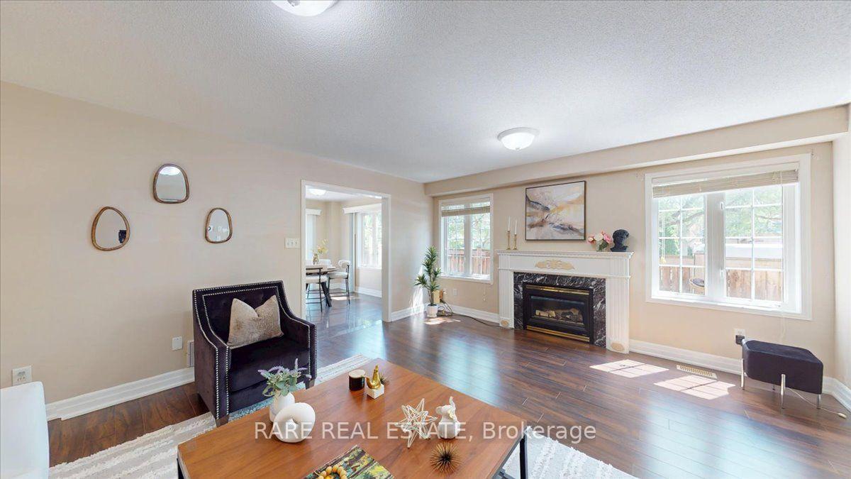 Photo 5 of 1825 Hobson Drive, Burlington, Uptown — HOMEH
