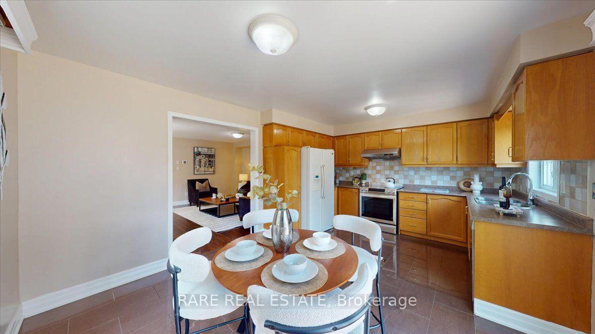 Photo 9 of 1825 Hobson Drive, Burlington, Uptown — HOMEH