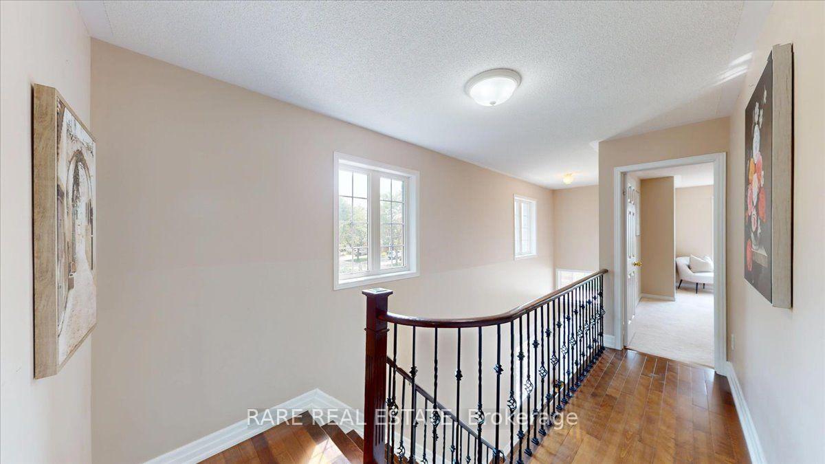 Photo 12 of 1825 Hobson Drive, Burlington, Uptown — HOMEH