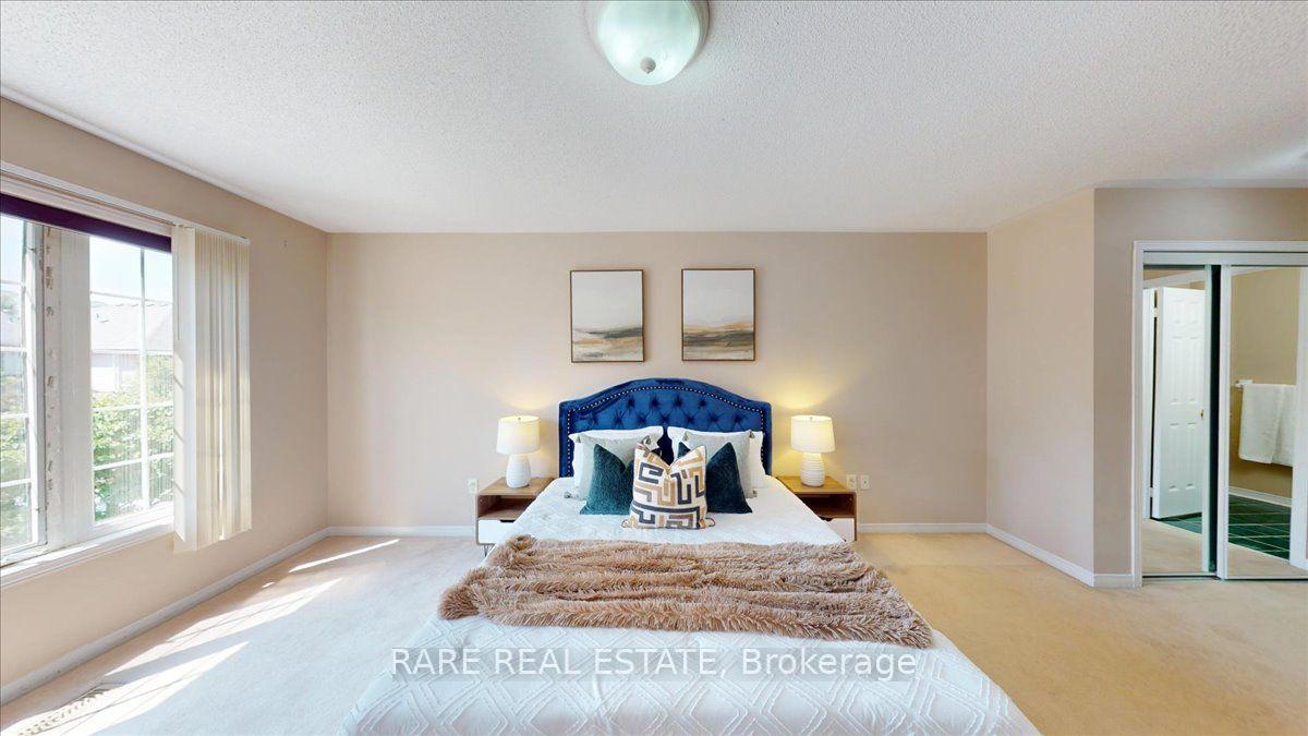 Photo 14 of 1825 Hobson Drive, Burlington, Uptown — HOMEH