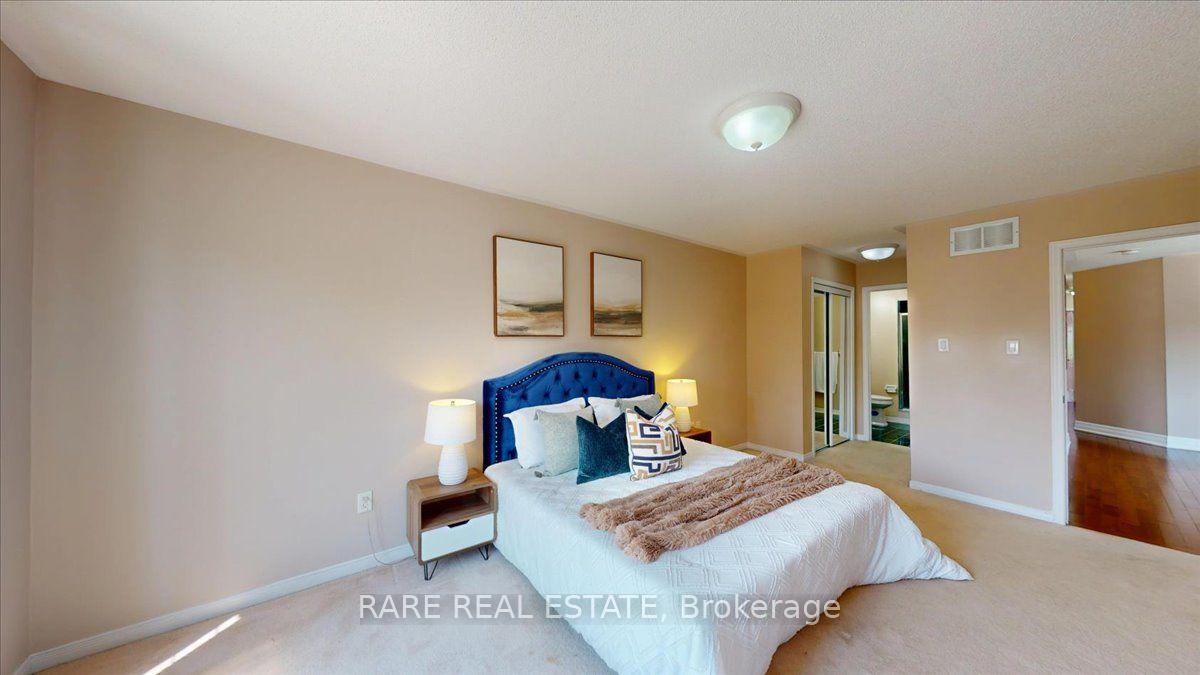 Photo 15 of 1825 Hobson Drive, Burlington, Uptown — HOMEH