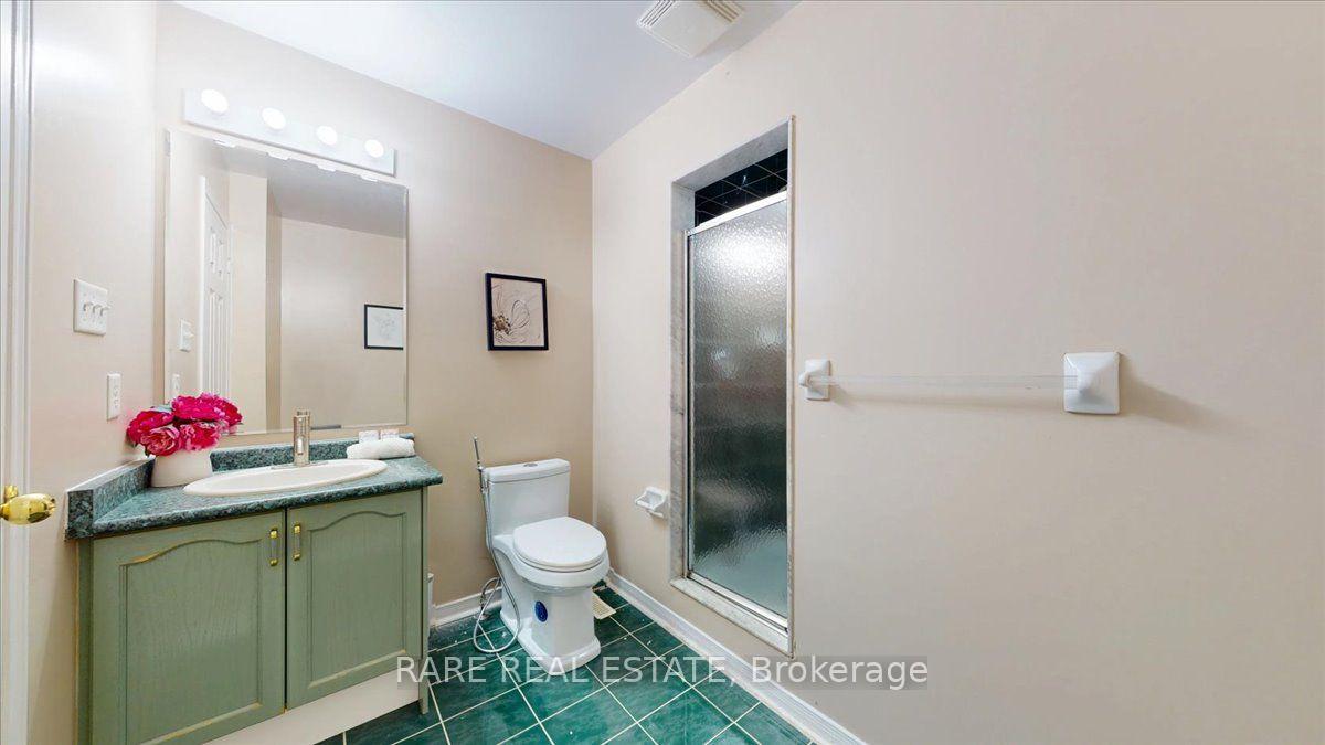 Photo 16 of 1825 Hobson Drive, Burlington, Uptown — HOMEH