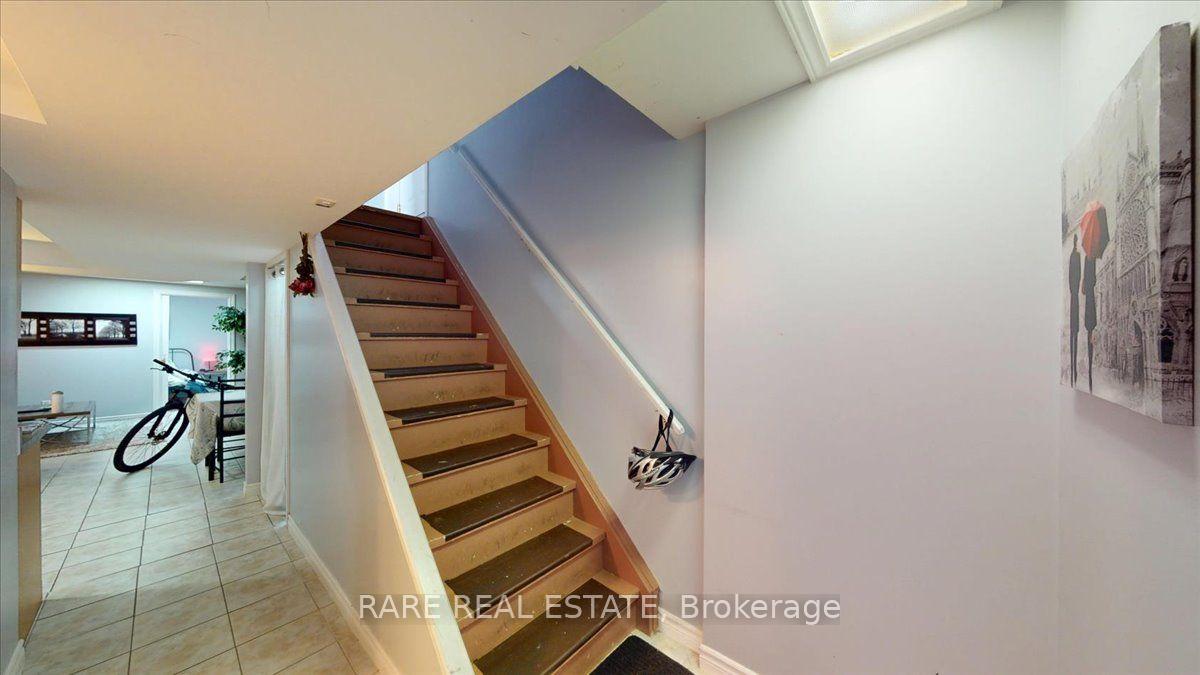 Photo 25 of 1825 Hobson Drive, Burlington, Uptown — HOMEH