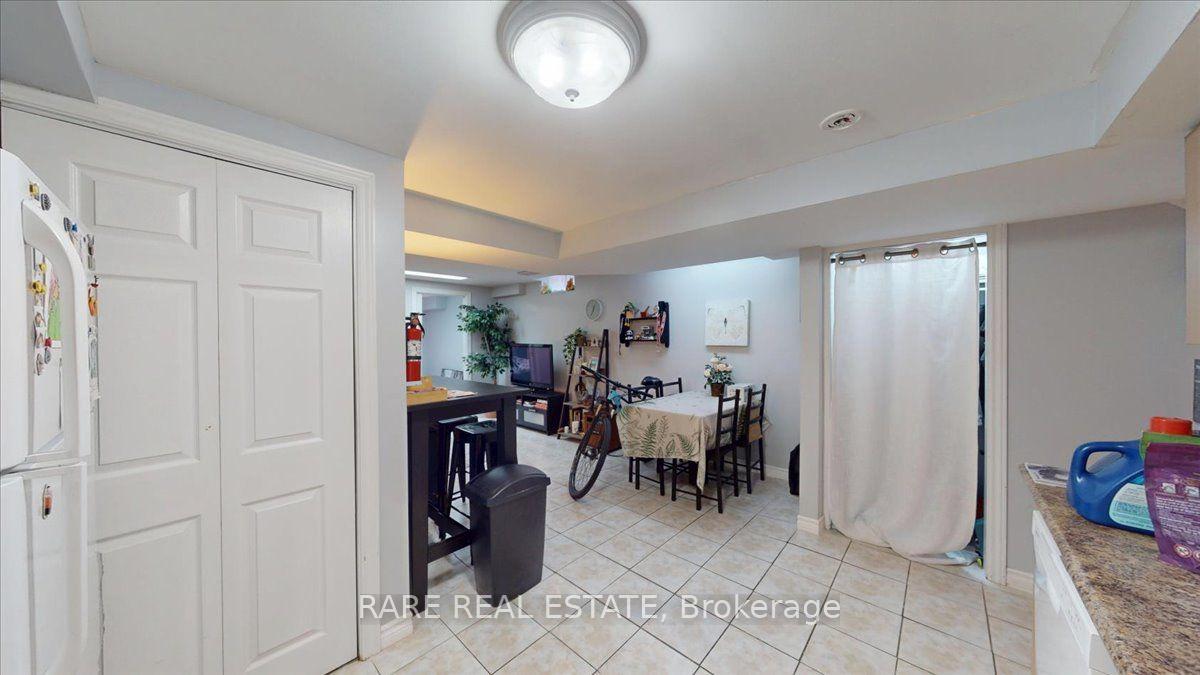 Photo 29 of 1825 Hobson Drive, Burlington, Uptown — HOMEH