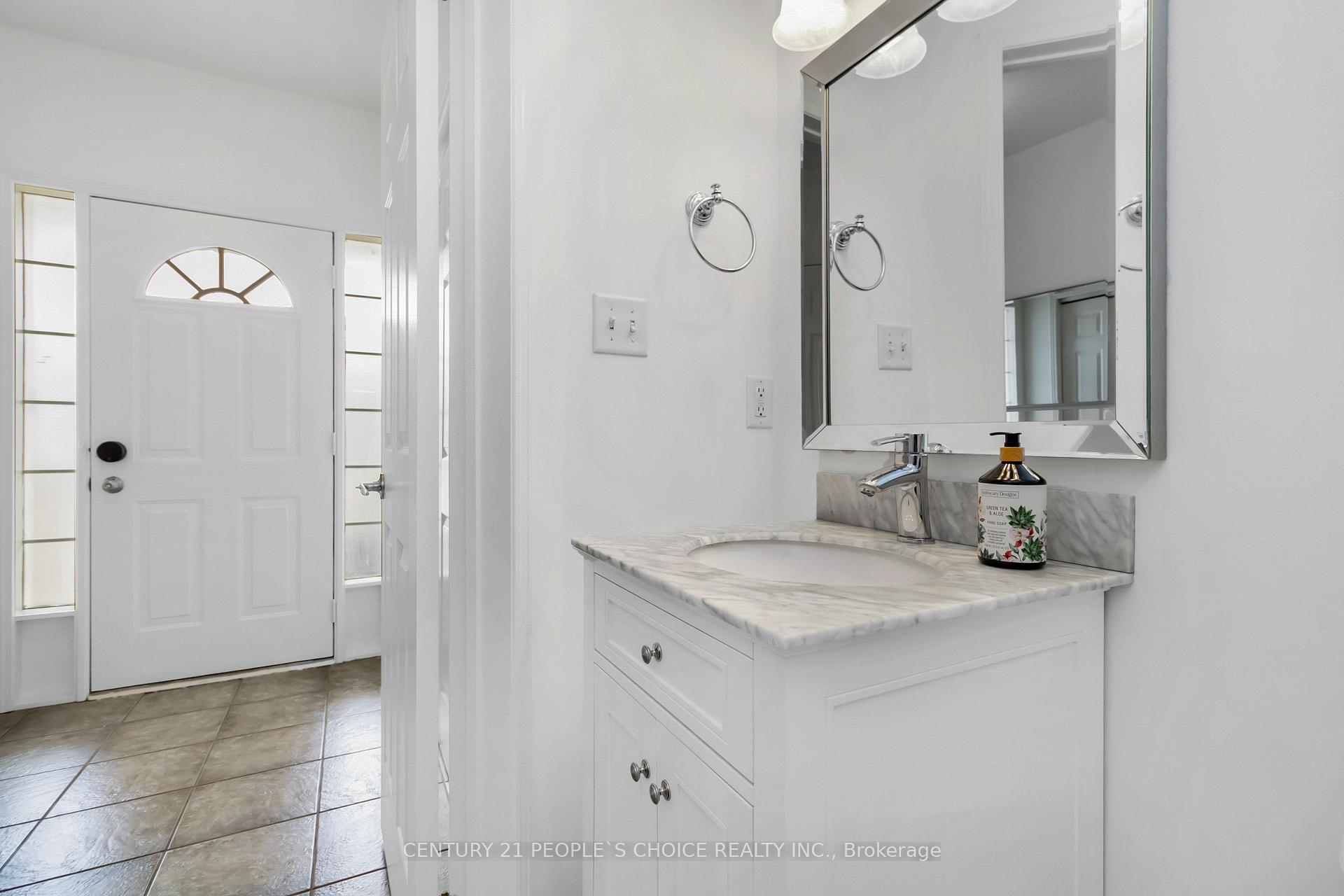 Photo 6 of 2145 Redstone Crescent, Oakville, Westmount — HOMEH