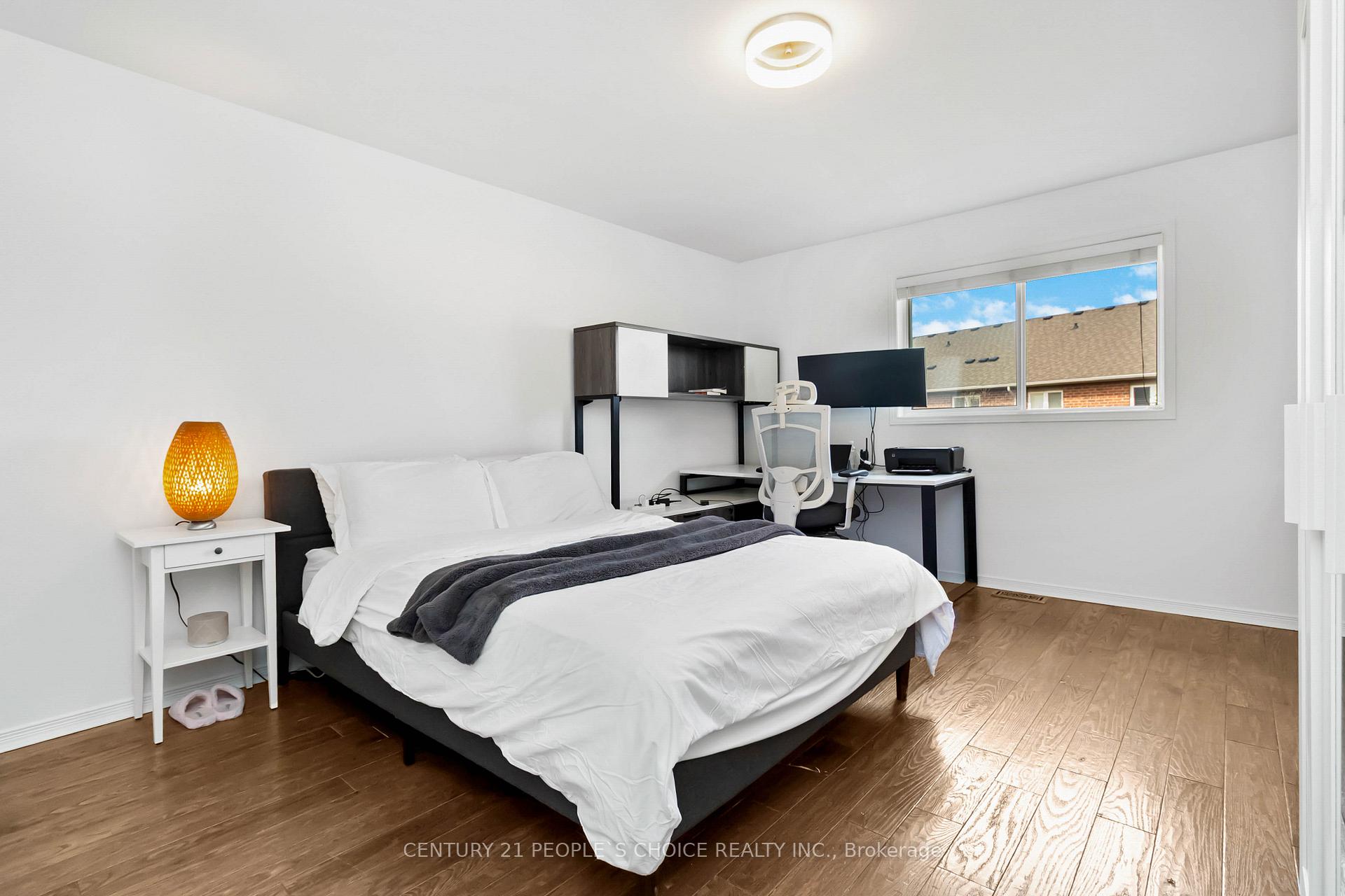 Photo 27 of 2145 Redstone Crescent, Oakville, Westmount — HOMEH