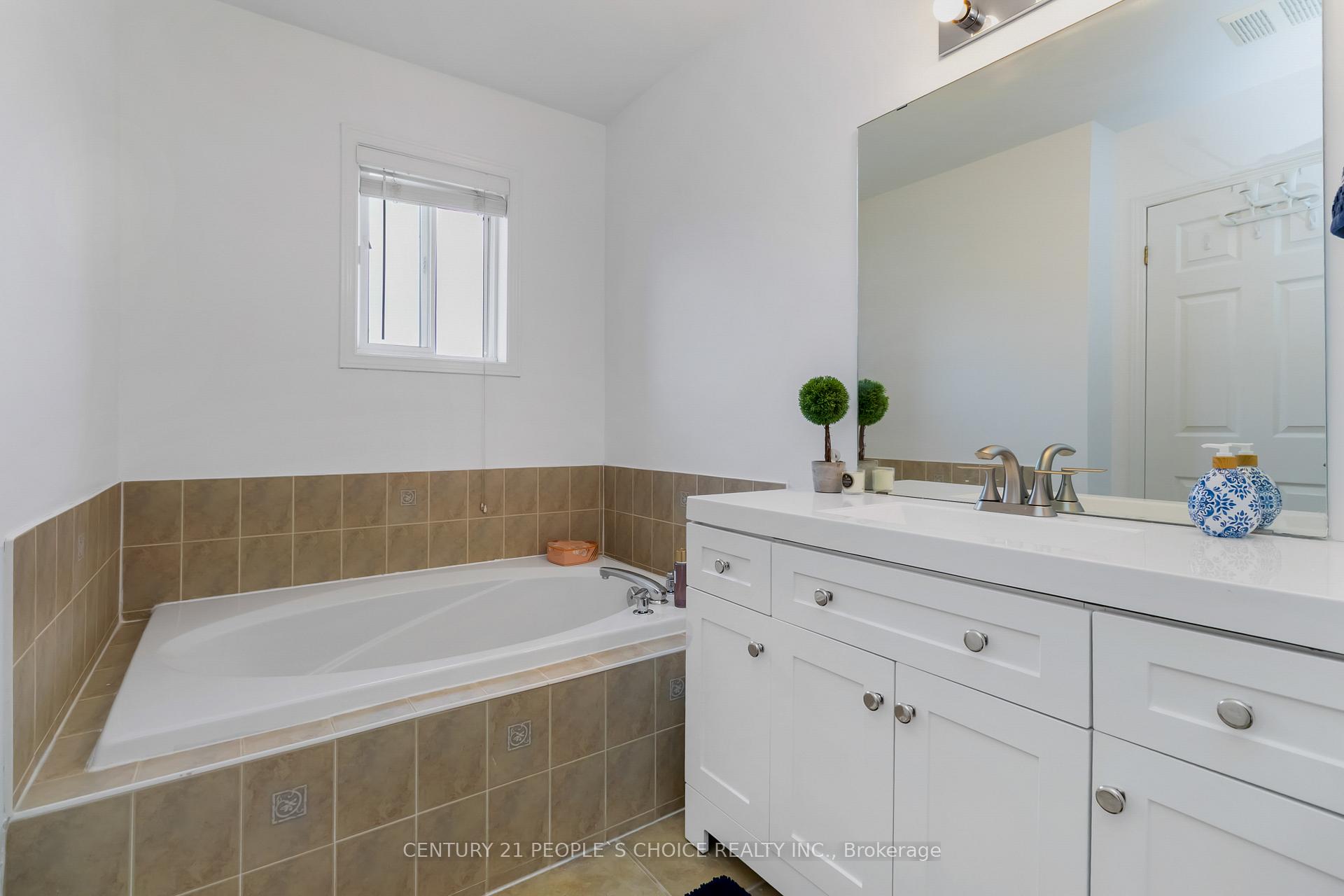 Photo 37 of 2145 Redstone Crescent, Oakville, Westmount — HOMEH