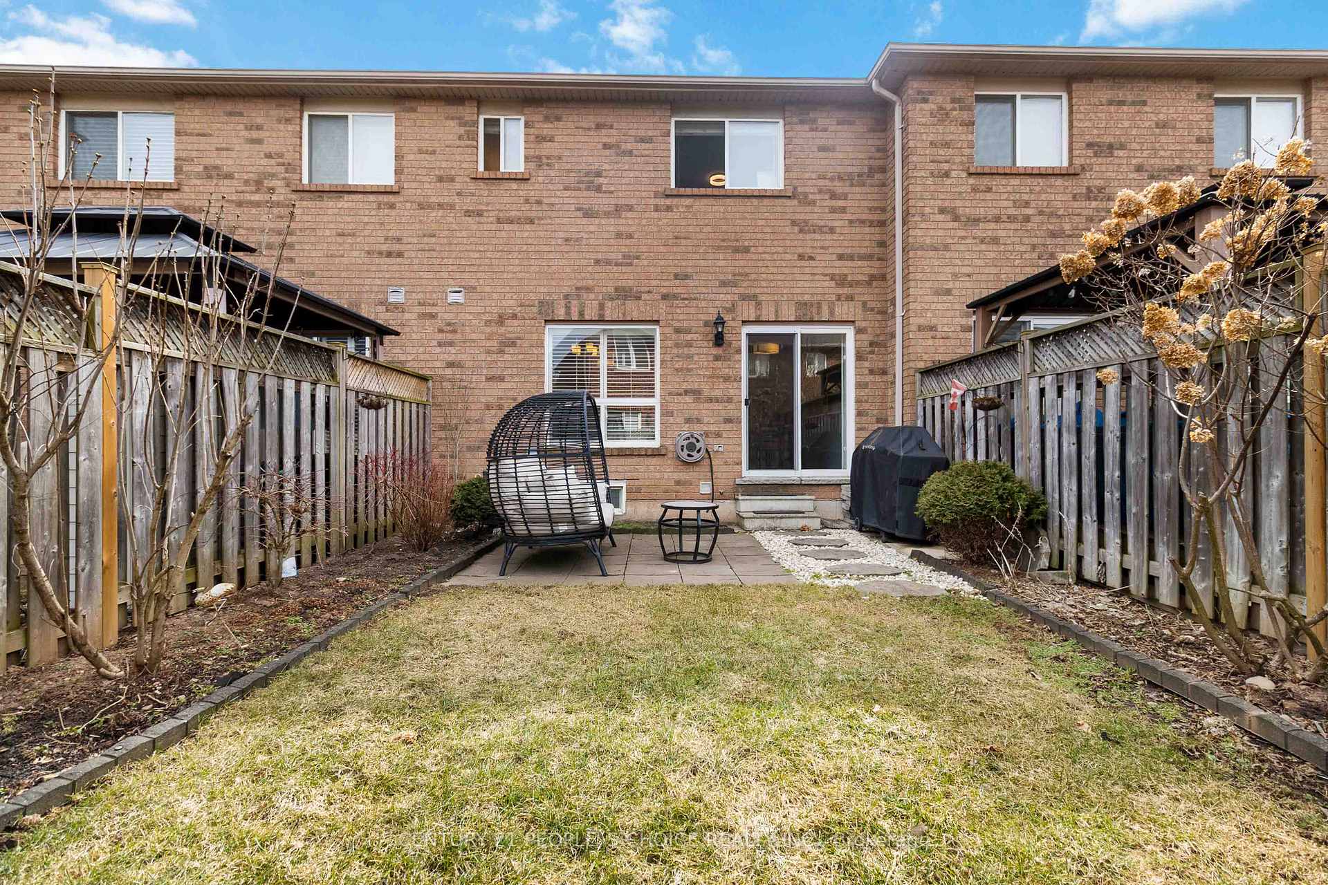 Photo 40 of 2145 Redstone Crescent, Oakville, Westmount — HOMEH
