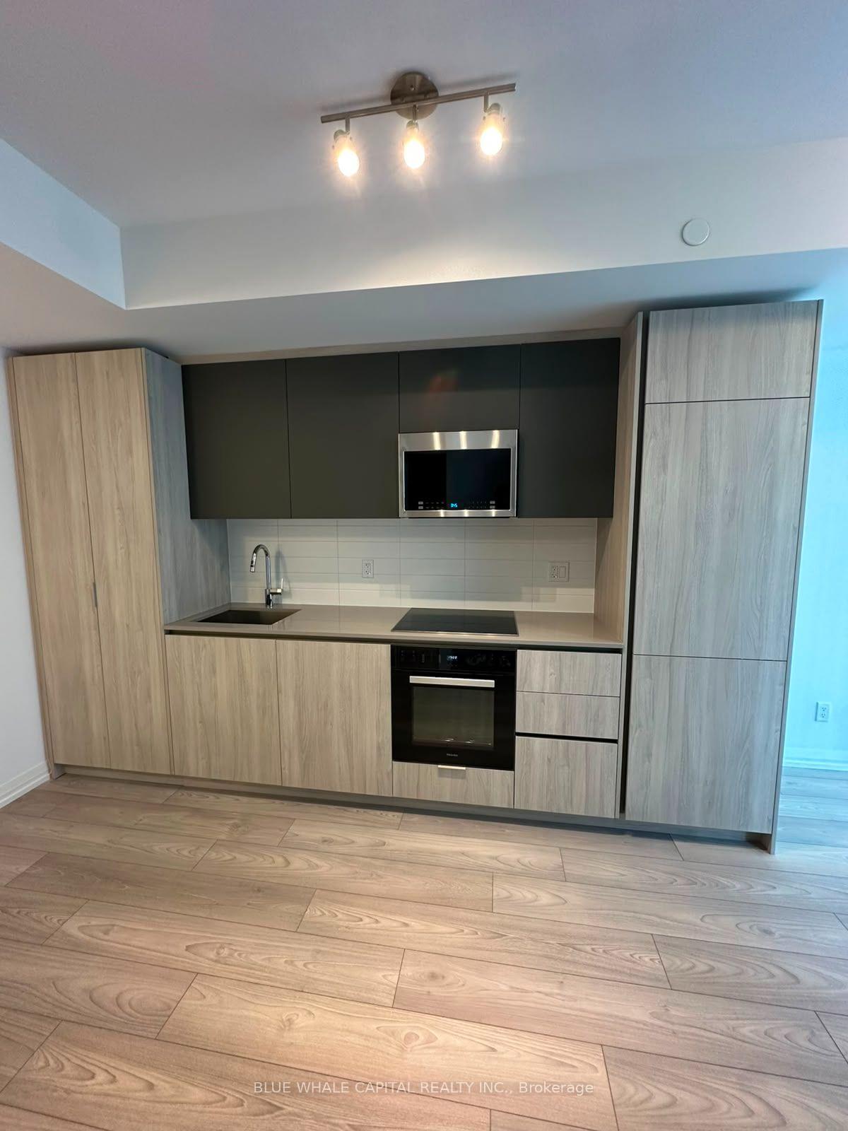 Photo 2 of Unit 2026, 400 King Street W, Toronto, Waterfront Communities — HOMEH
