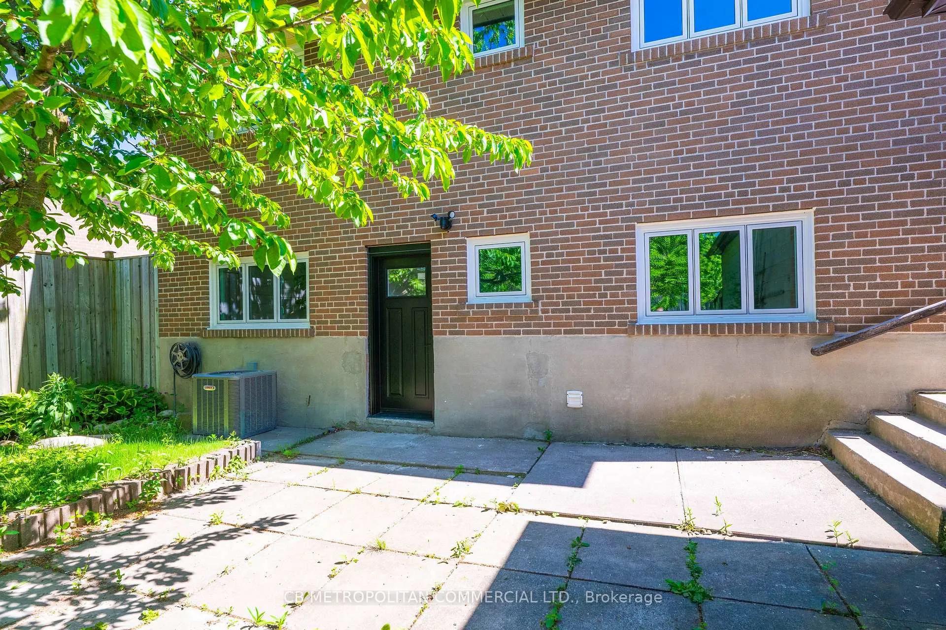 Photo 3 of 110 Marcella Street, Scarborough, Woburn — HOMEH