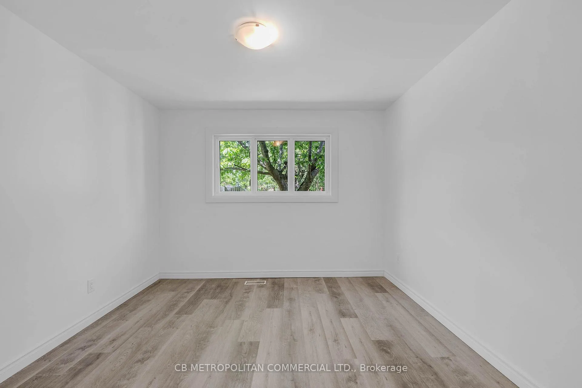 Photo 11 of 110 Marcella Street, Scarborough, Woburn — HOMEH