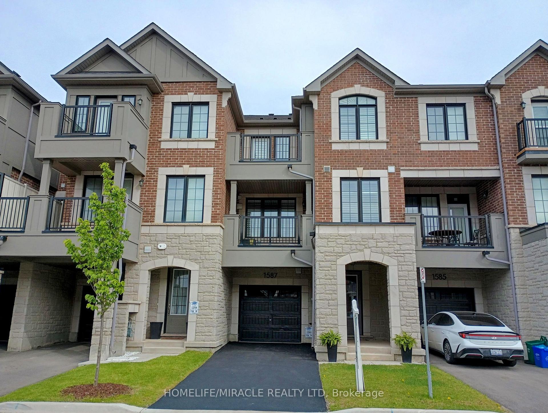 Photo 2 of 1587 Moira Crescent, Milton, Bowes — HOMEH