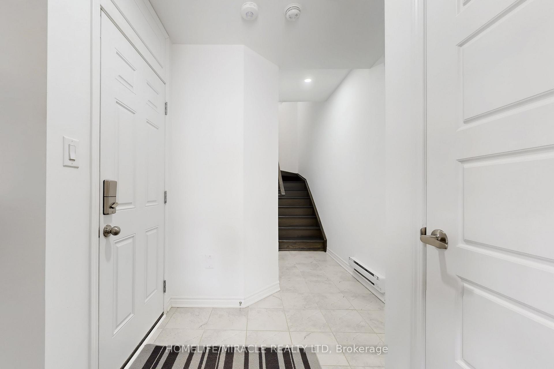 Photo 5 of 1587 Moira Crescent, Milton, Bowes — HOMEH