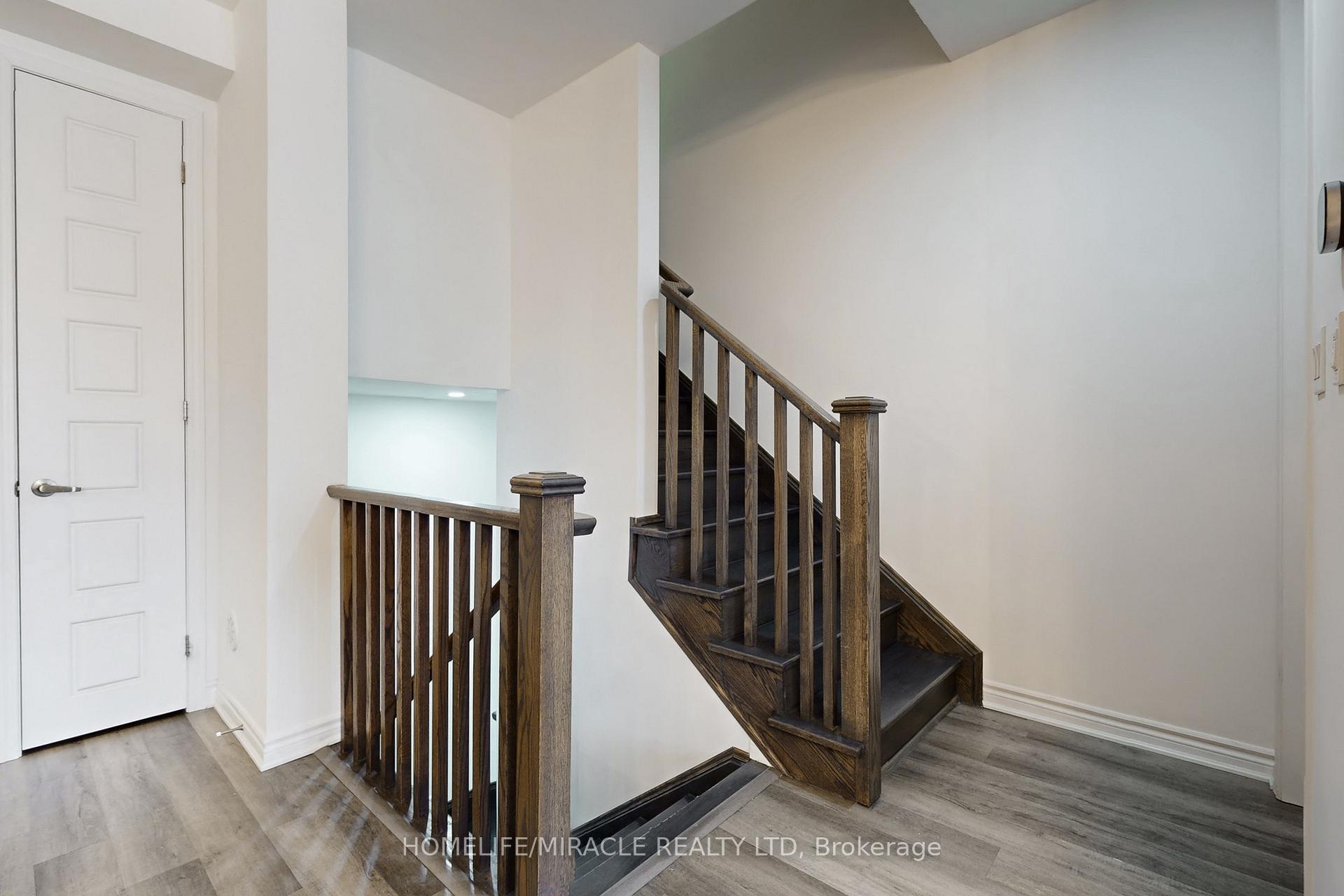 Photo 17 of 1587 Moira Crescent, Milton, Bowes — HOMEH