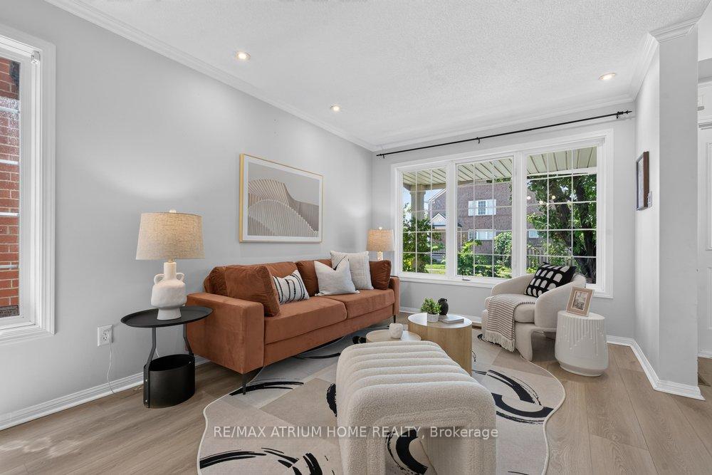 Photo 4 of 2293 Oakhaven Drive, Oakville, West Oak Trails — HOMEH