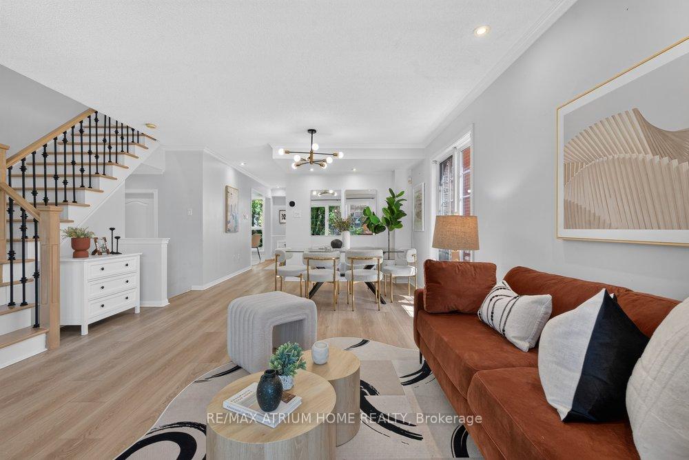 Photo 8 of 2293 Oakhaven Drive, Oakville, West Oak Trails — HOMEH