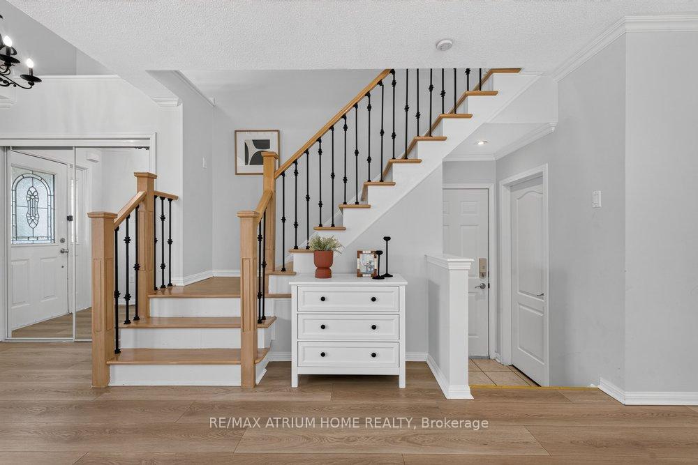 Photo 12 of 2293 Oakhaven Drive, Oakville, West Oak Trails — HOMEH