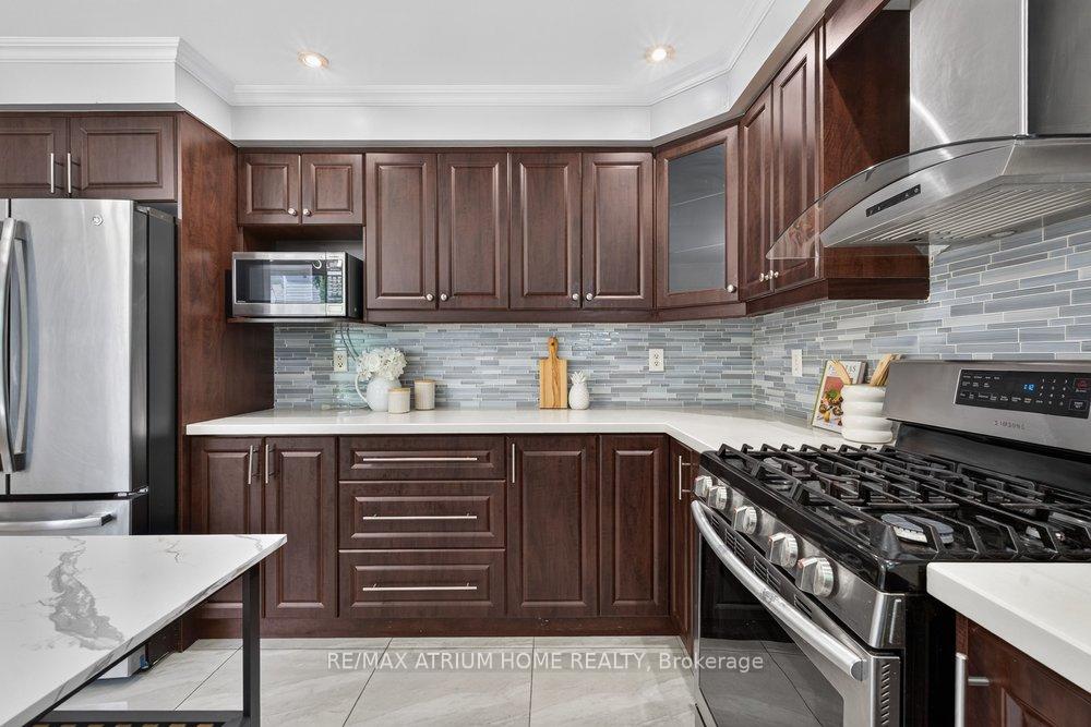 Photo 23 of 2293 Oakhaven Drive, Oakville, West Oak Trails — HOMEH