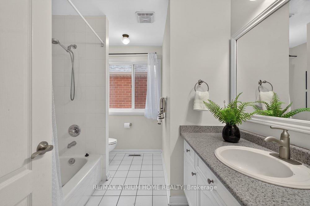 Photo 43 of 2293 Oakhaven Drive, Oakville, West Oak Trails — HOMEH