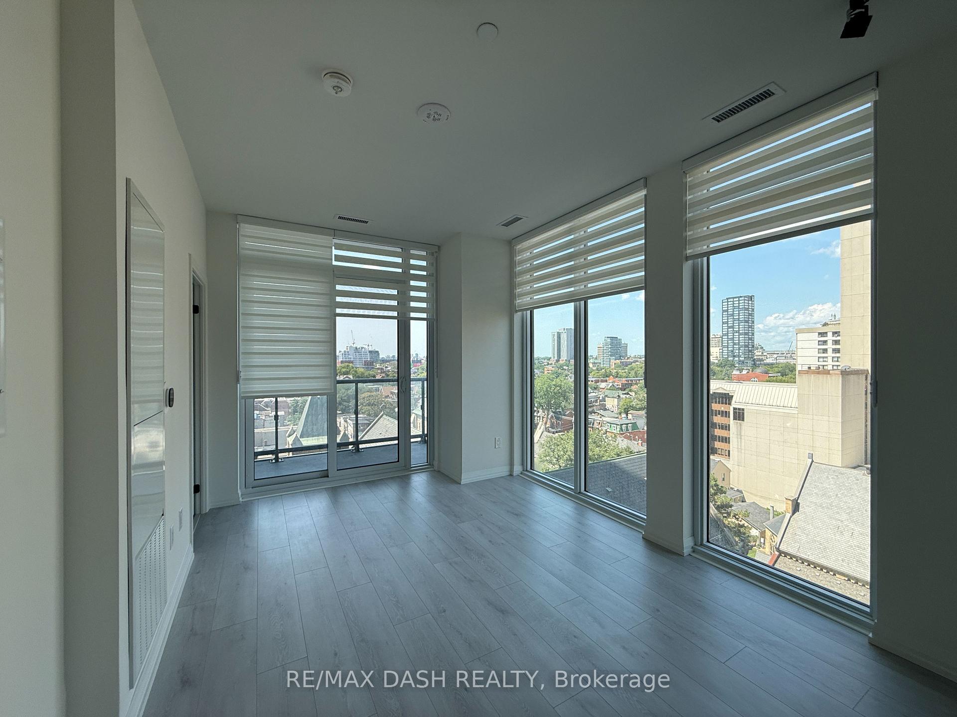 Photo 9 of Unit 901, 280 Dundas Street W, Toronto, University — HOMEH
