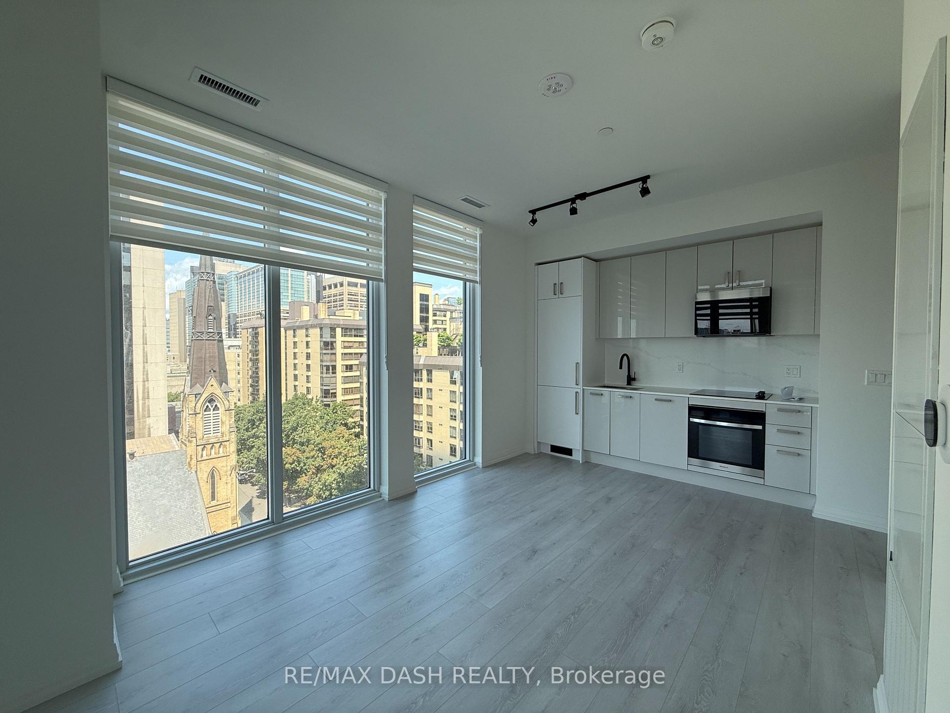 Photo 22 of Unit 901, 280 Dundas Street W, Toronto, University — HOMEH
