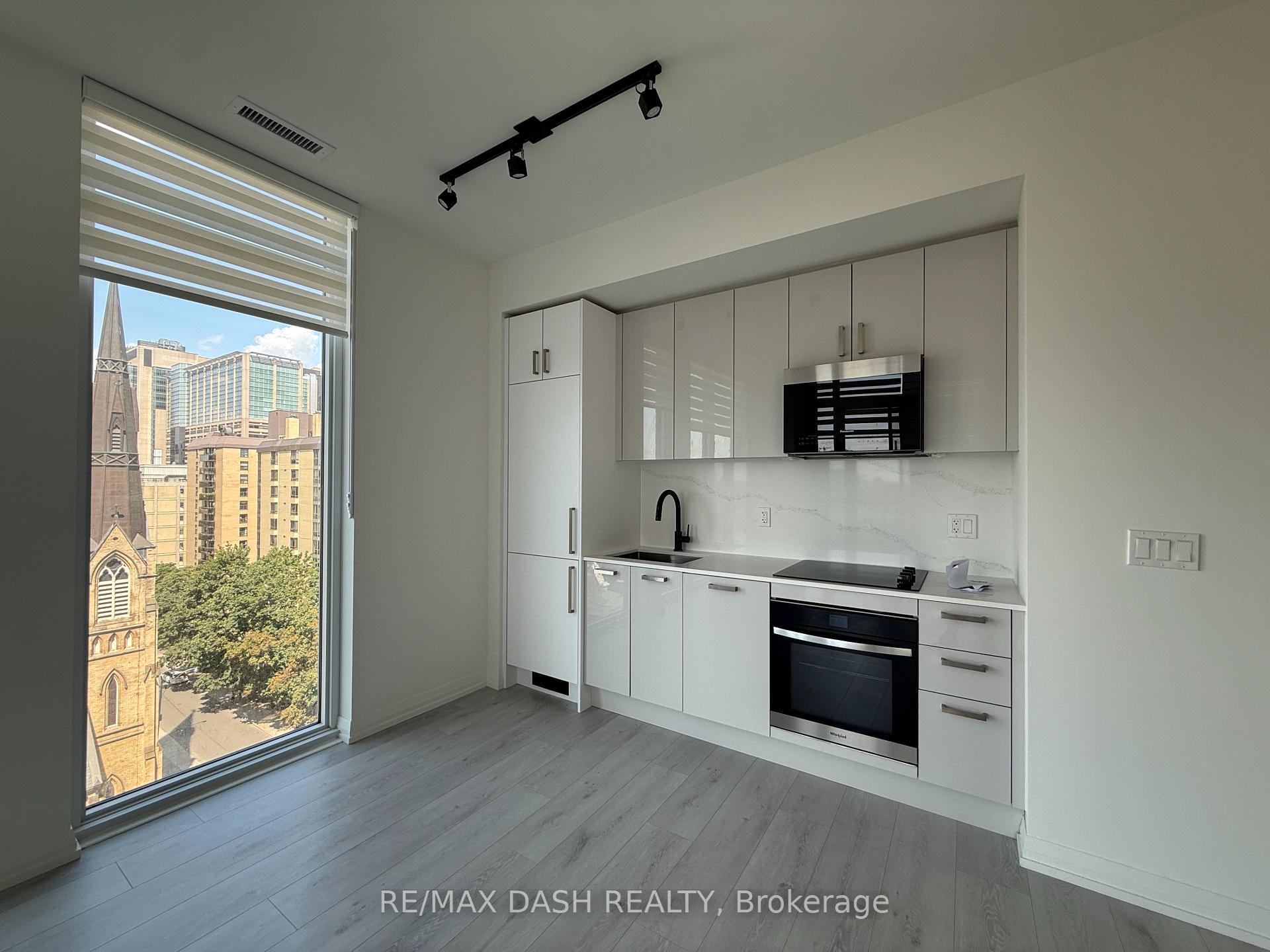 Photo 23 of Unit 901, 280 Dundas Street W, Toronto, University — HOMEH