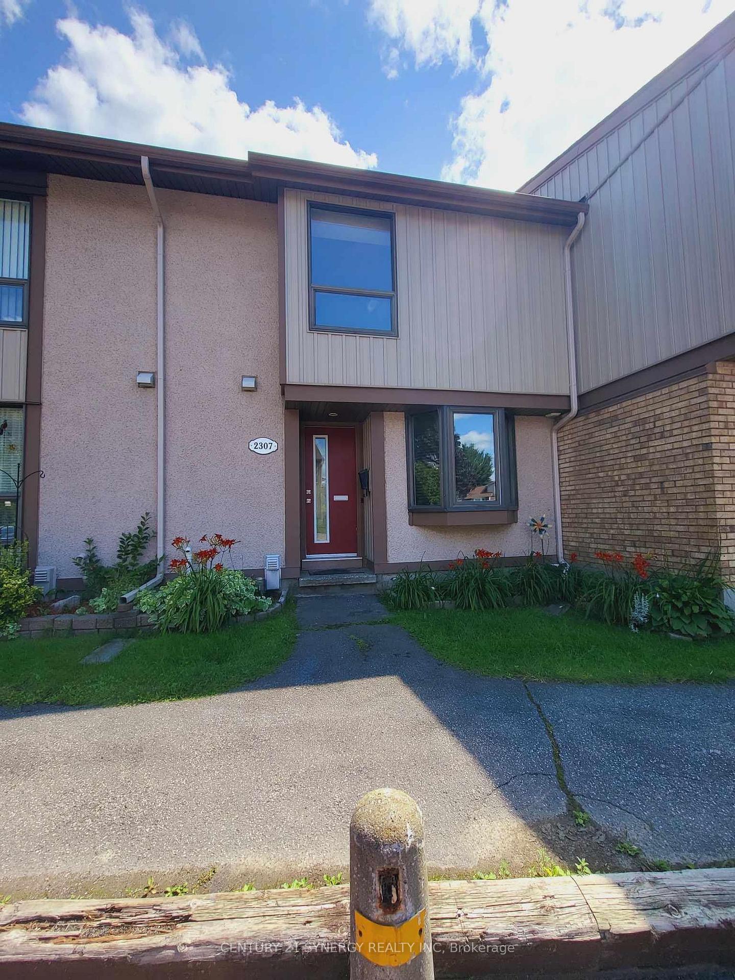 Photo 1 of 2307 Stonehenge Crescent, Ottawa, Pineview — HOMEH