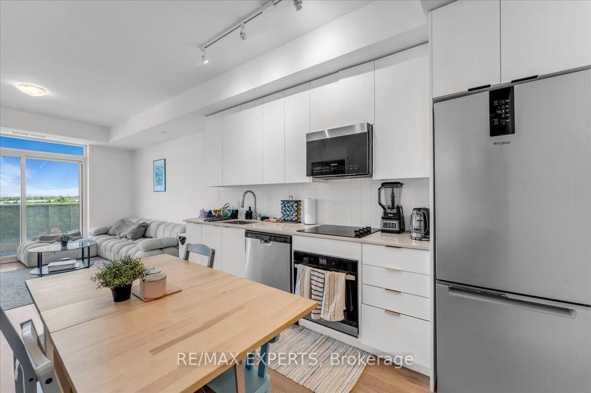 Photo 8 of Unit 828, 498 Caldari Road, Vaughan, Concord — HOMEH