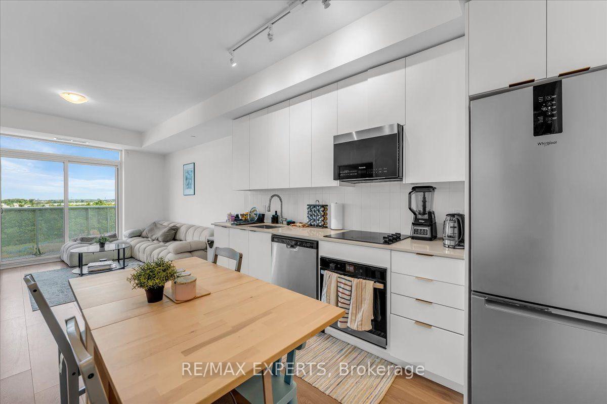 Photo 9 of Unit 828, 498 Caldari Road, Vaughan, Concord — HOMEH