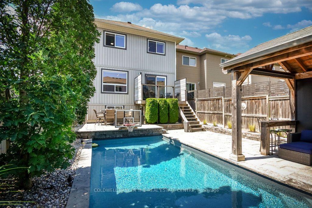 Photo 3 of 37 Pearl Drive, Orillia — HOMEH