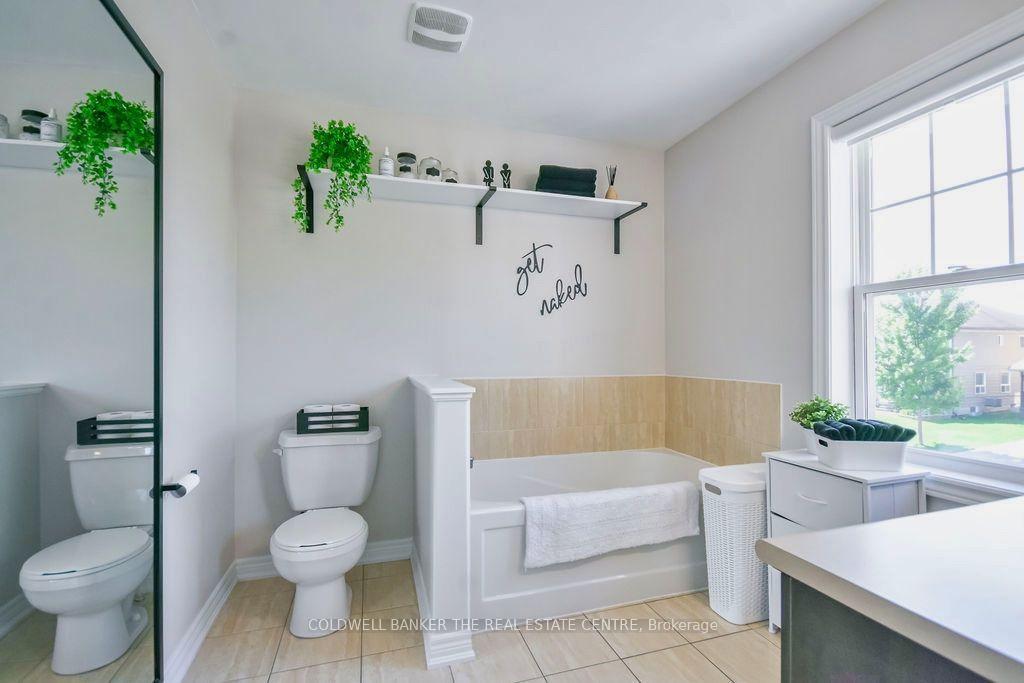 Photo 22 of 37 Pearl Drive, Orillia — HOMEH