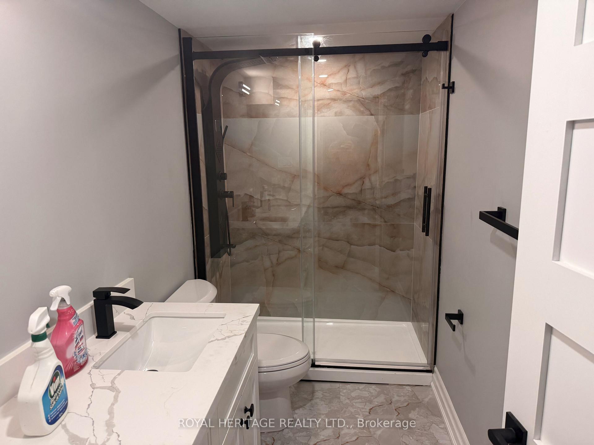 Photo 25 of Unit B, 286 Lorindale Drive, Oshawa, Donevan — HOMEH