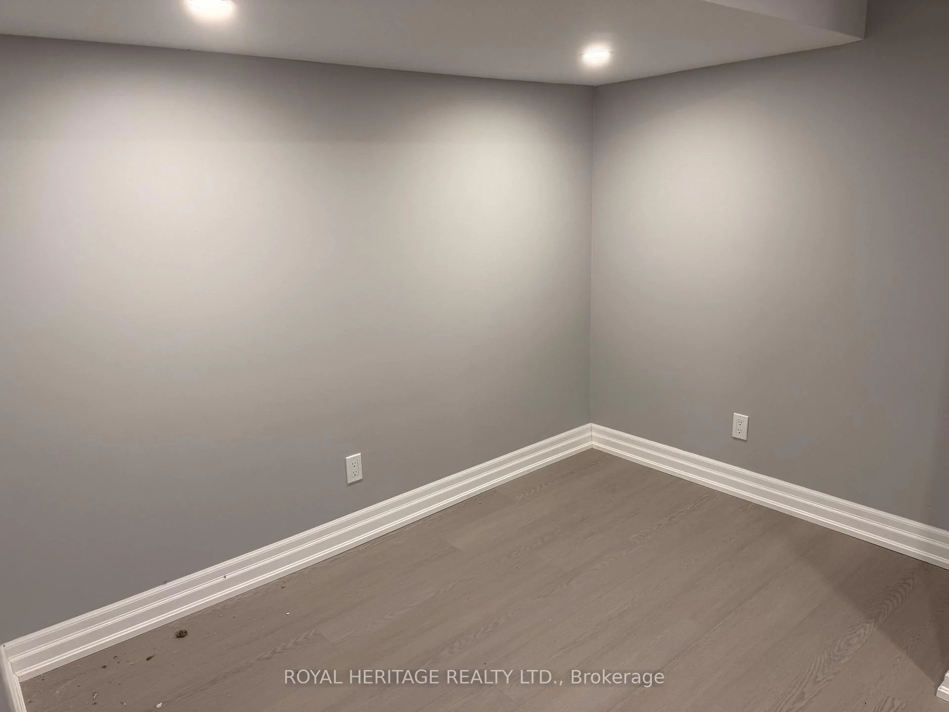 Photo 45 of Unit B, 286 Lorindale Drive, Oshawa, Donevan — HOMEH