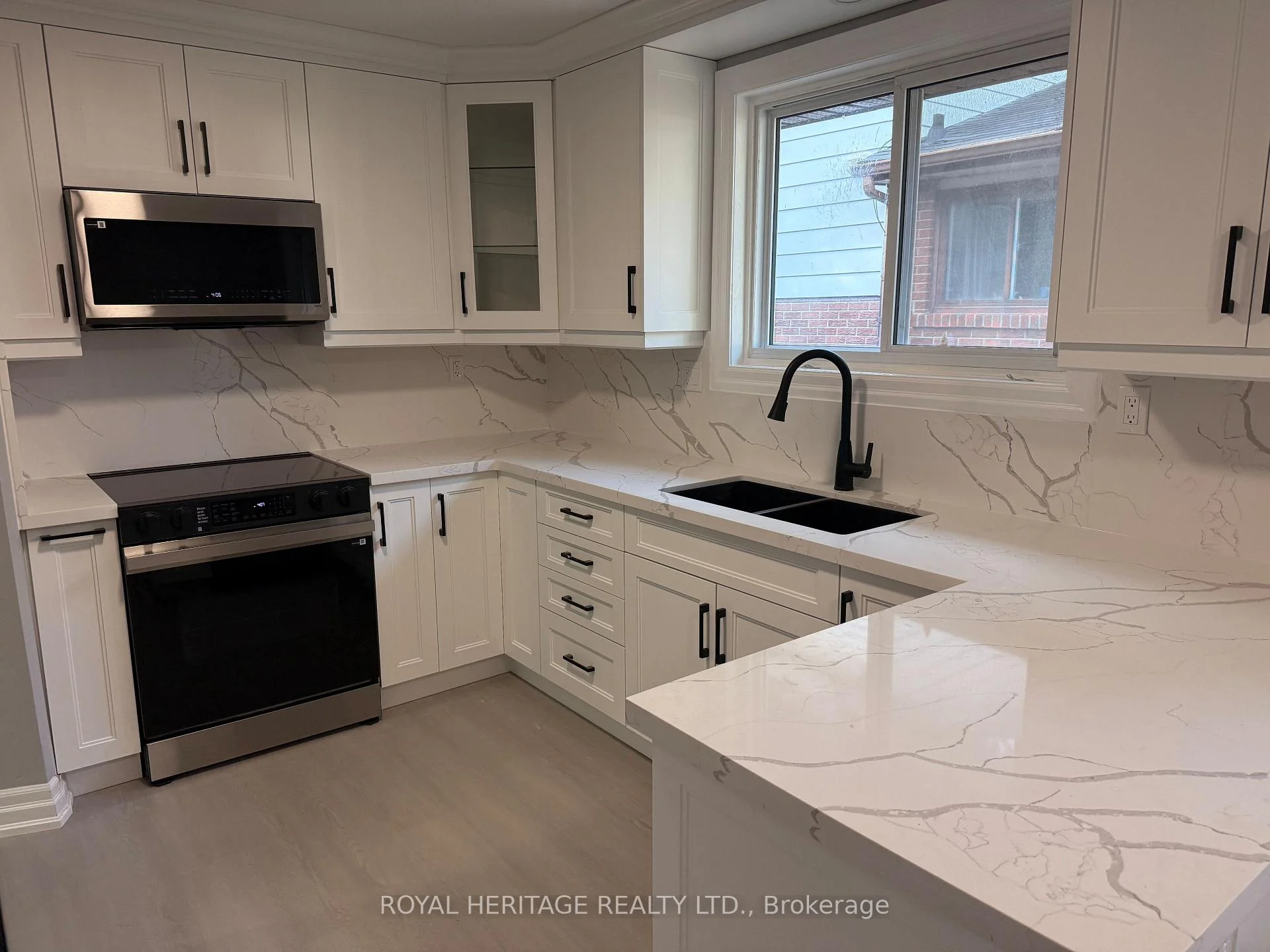 Photo 31 of Unit A, 286 Lorindale Drive, Oshawa, Donevan — HOMEH