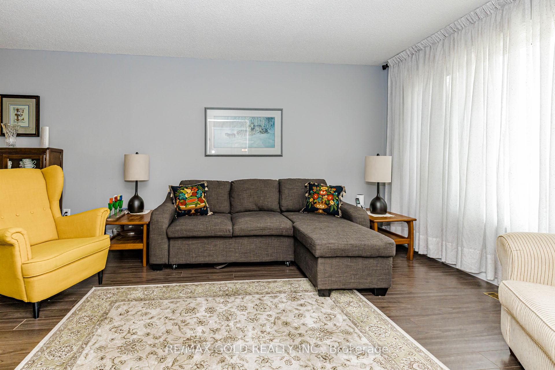 Photo 5 of 62 Charters Road, Brampton, Madoc — HOMEH