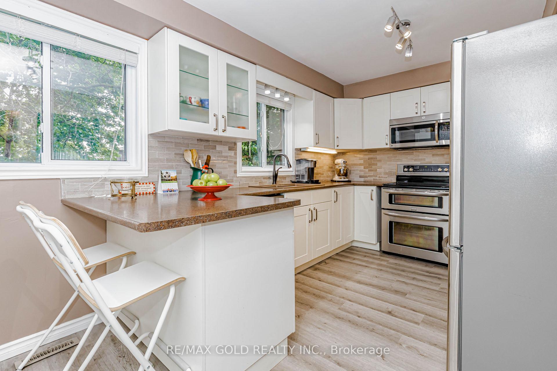 Photo 8 of 62 Charters Road, Brampton, Madoc — HOMEH