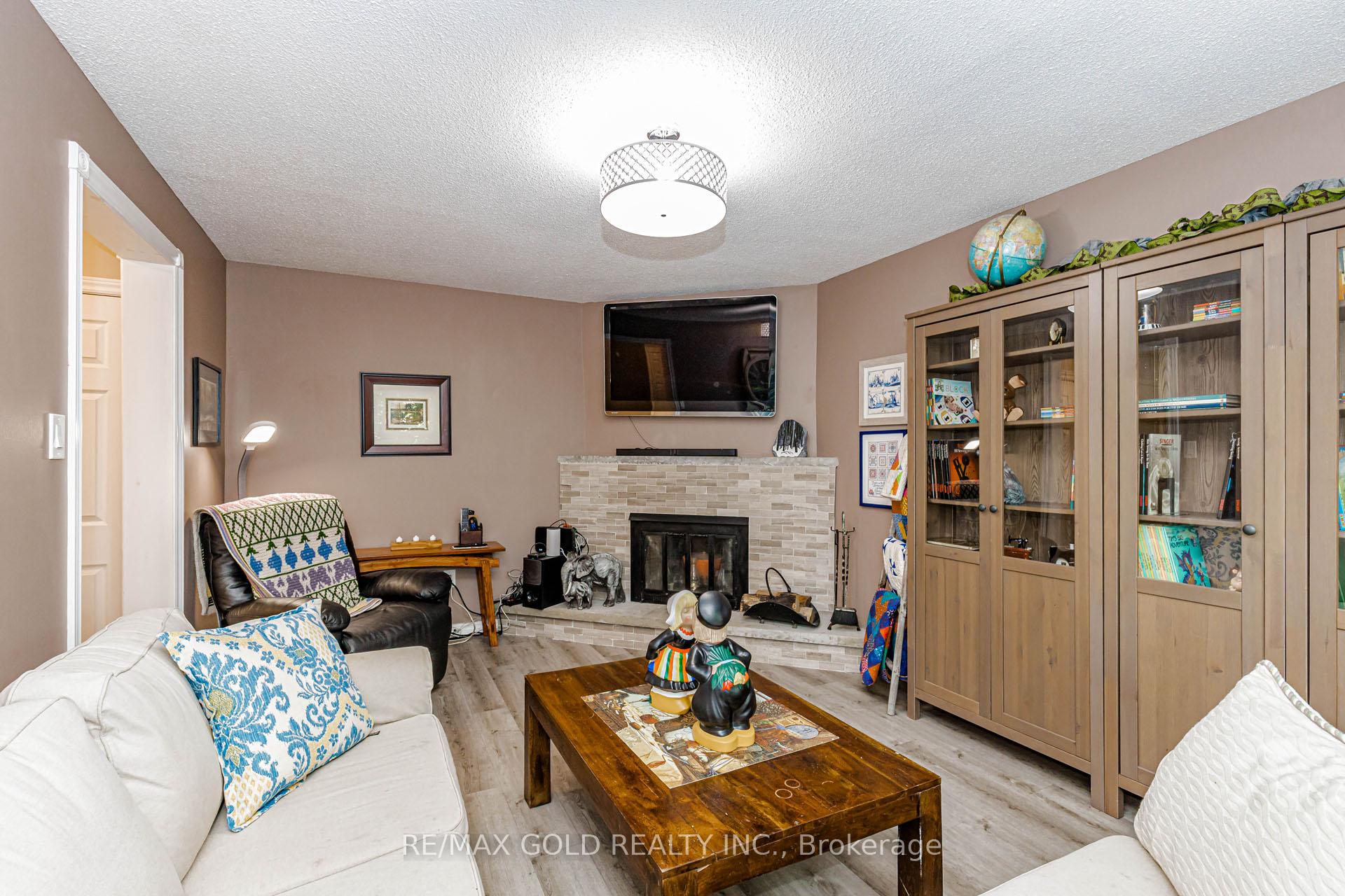 Photo 13 of 62 Charters Road, Brampton, Madoc — HOMEH